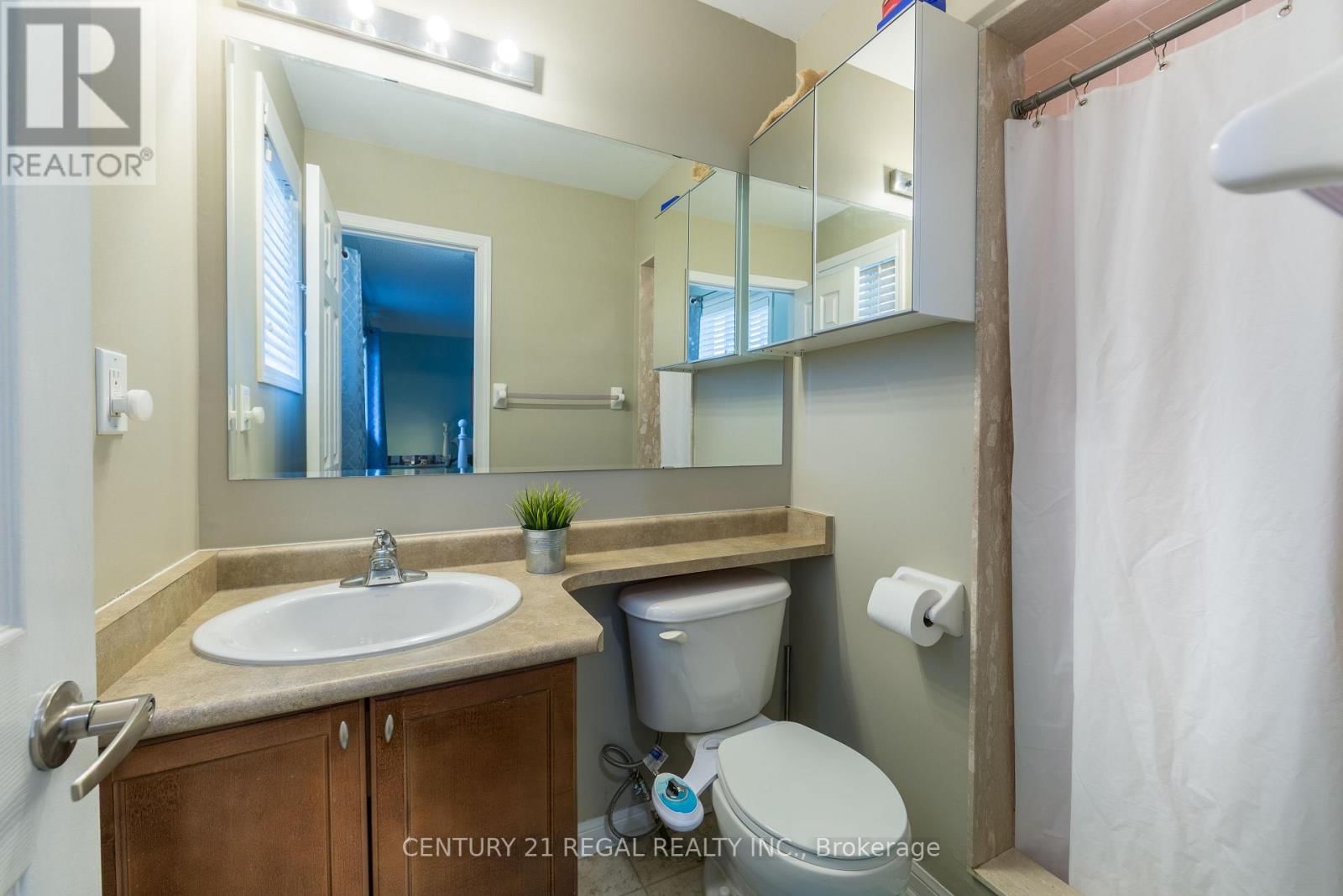 1131 RIDDELL CRESCENT Image 37