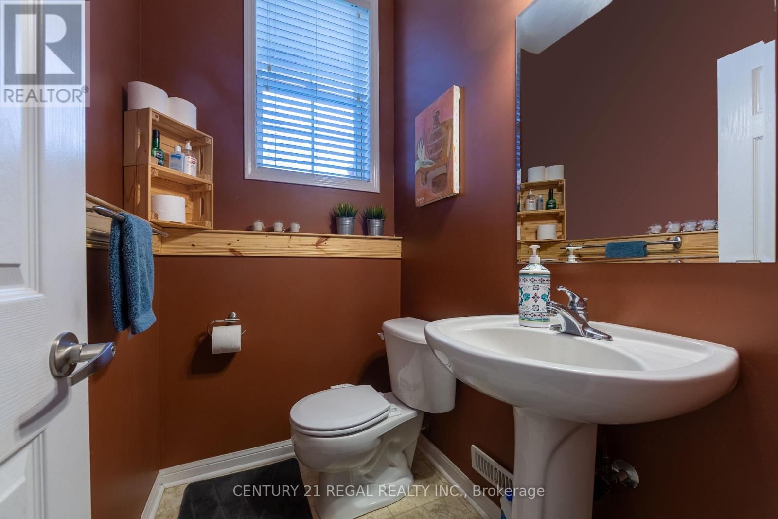 1131 RIDDELL CRESCENT Image 38