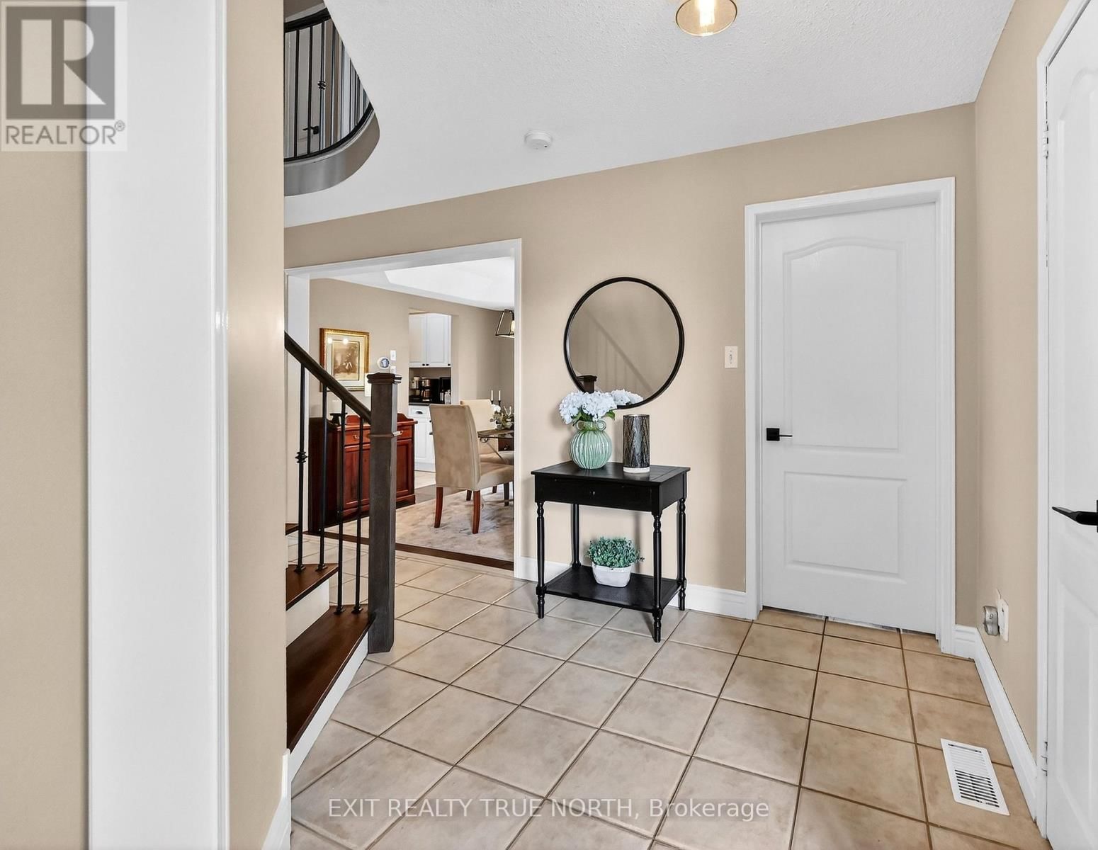 17 CHESTER CRESCENT Image 7