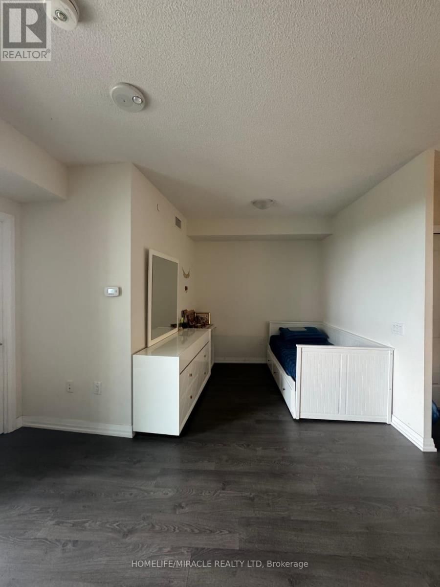 521 - 50 THOMAS RILEY ROAD Image 10