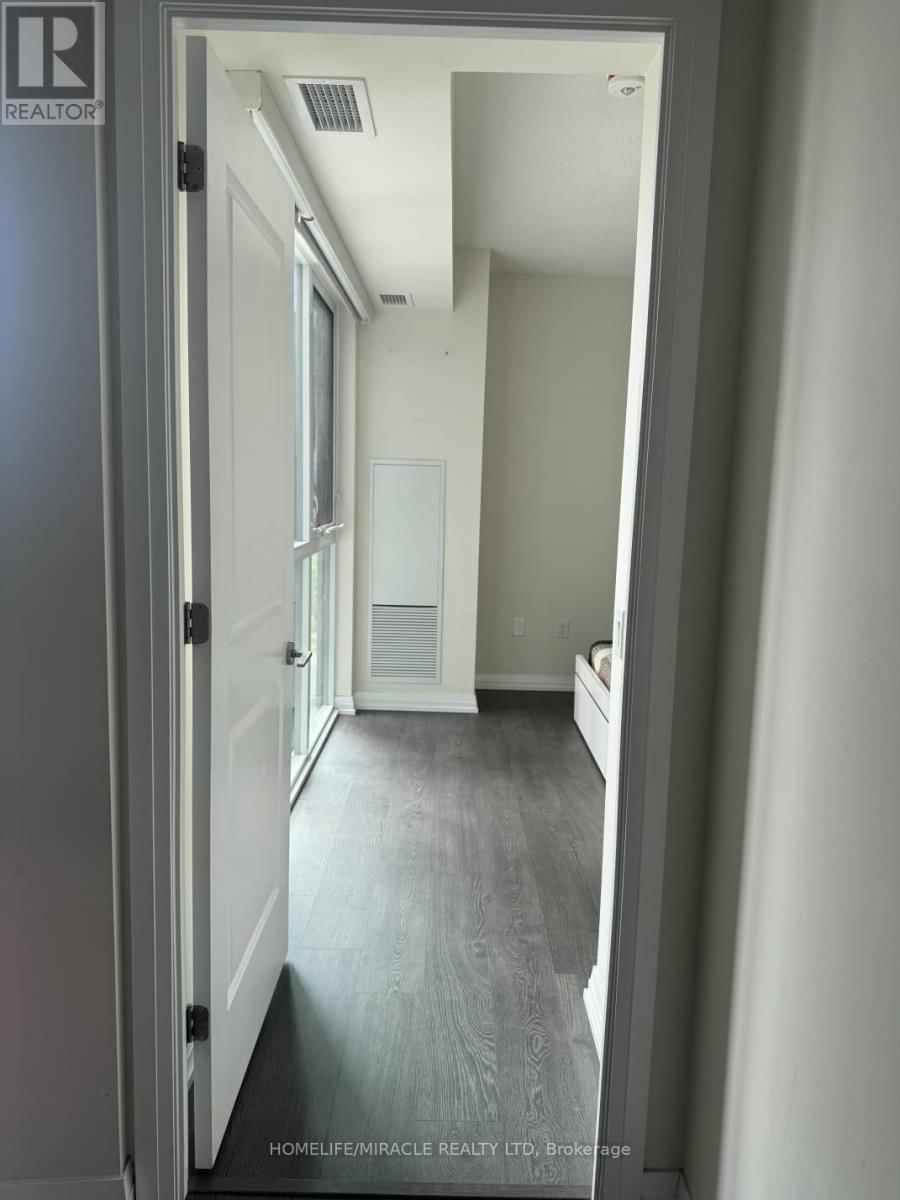 521 - 50 THOMAS RILEY ROAD Image 12