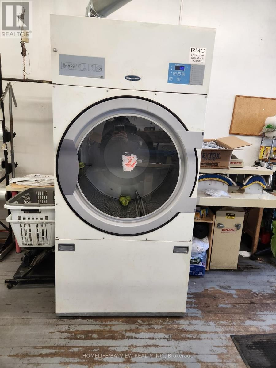 763 THE QUEENSWAY AVENUE Image 13