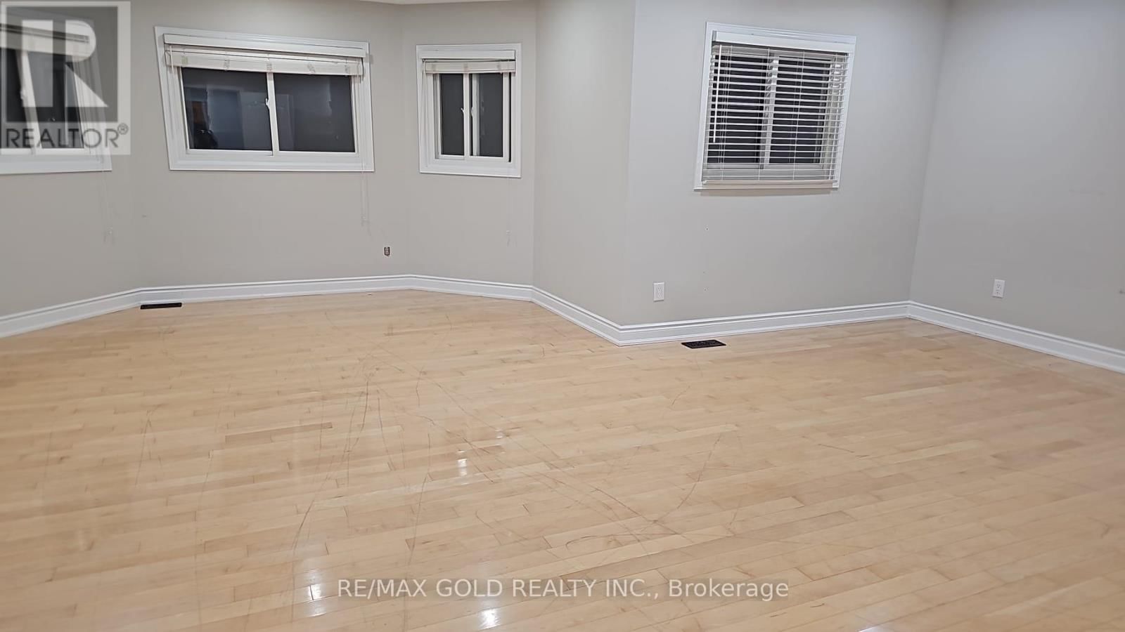 45 LIVINGSTON DRIVE Image 10