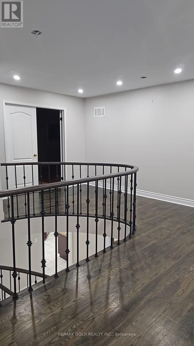 45 LIVINGSTON DRIVE Image 16