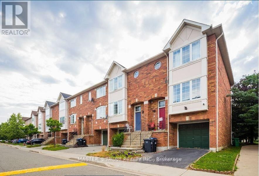 81 - 80 ACORN PLACE Image 1