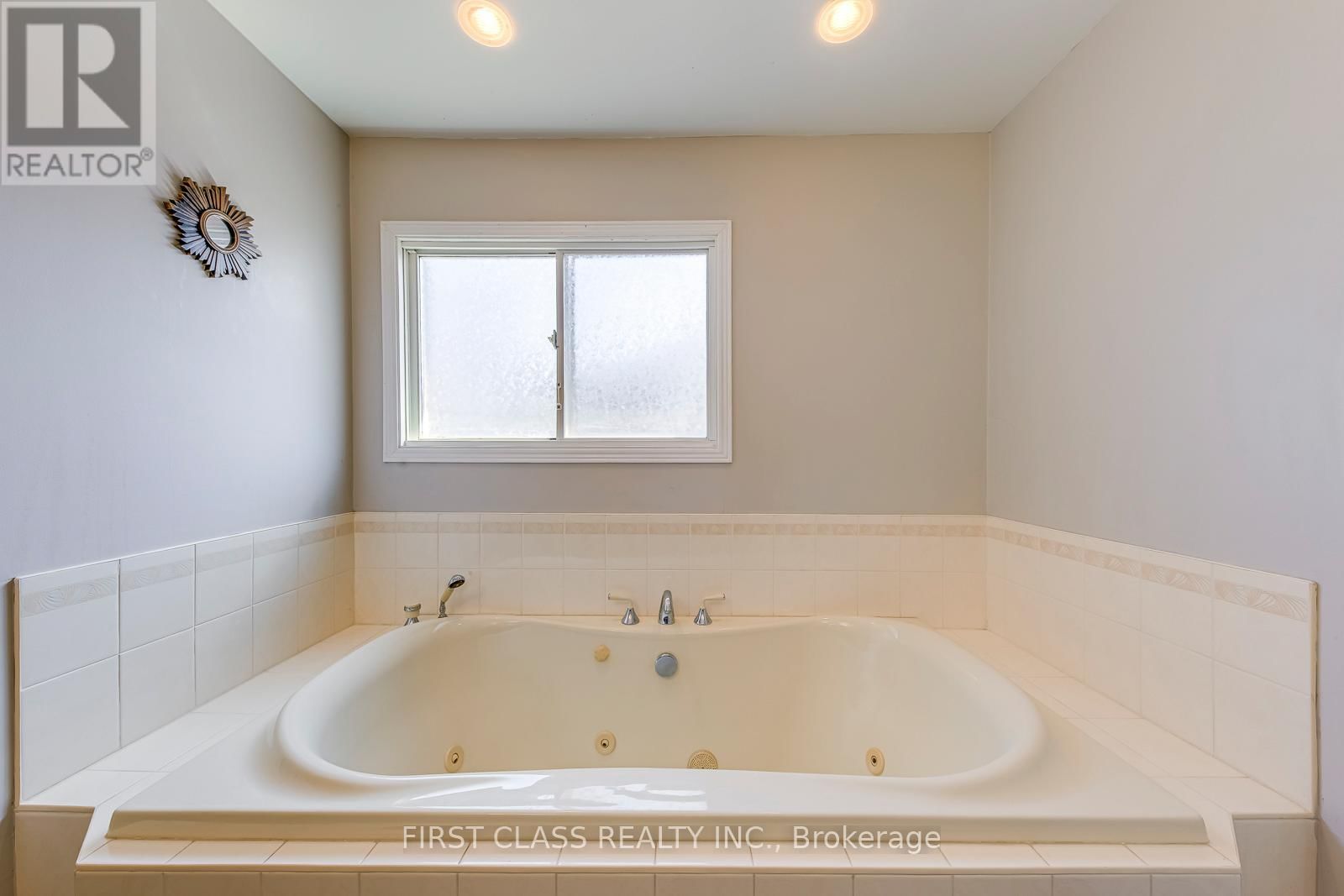 1386 SILVERSMITH DRIVE Image 30