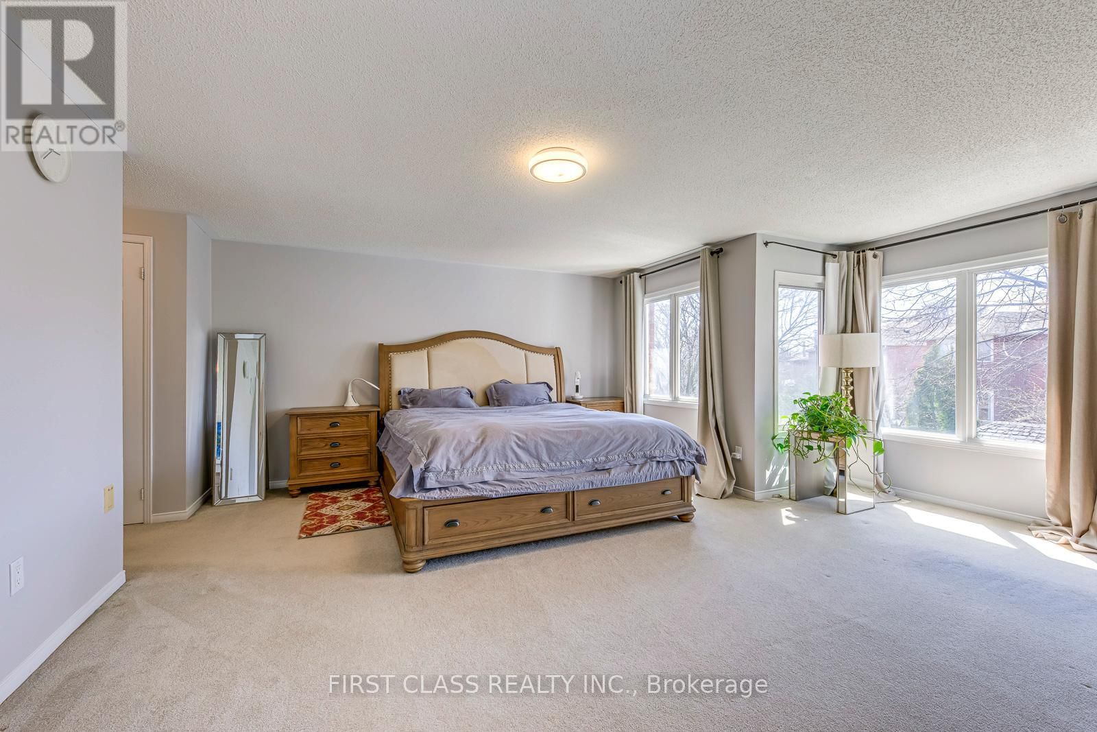 1386 SILVERSMITH DRIVE Image 32