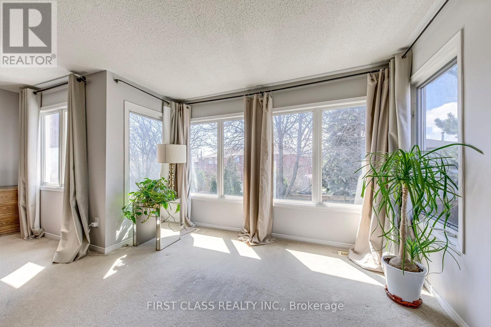 1386 SILVERSMITH DRIVE Image 33