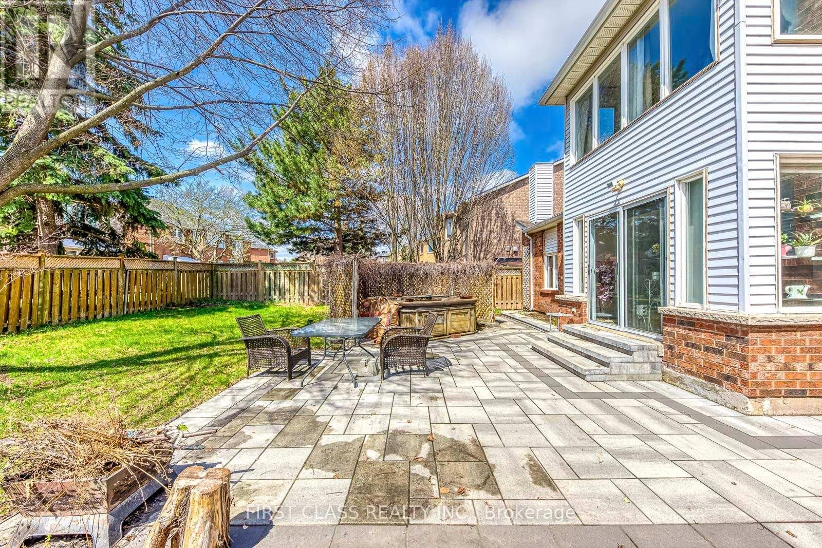 1386 SILVERSMITH DRIVE Image 48