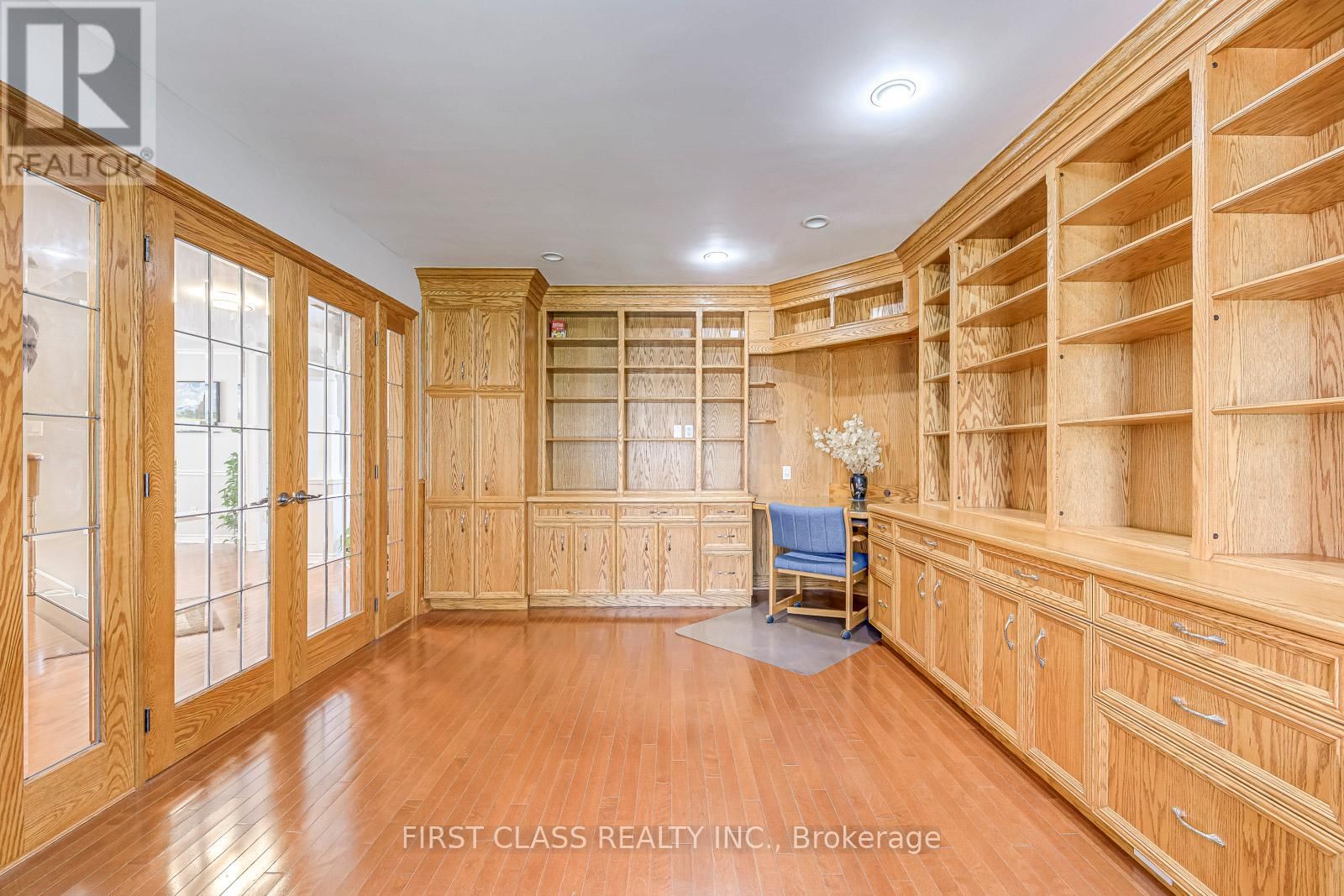 1386 SILVERSMITH DRIVE Image 8