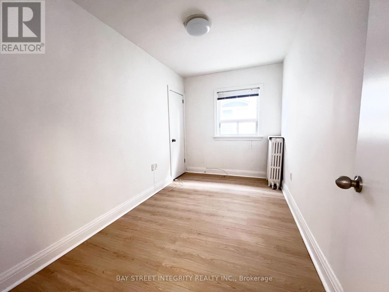 970 BRIAR HILL AVENUE Image 5