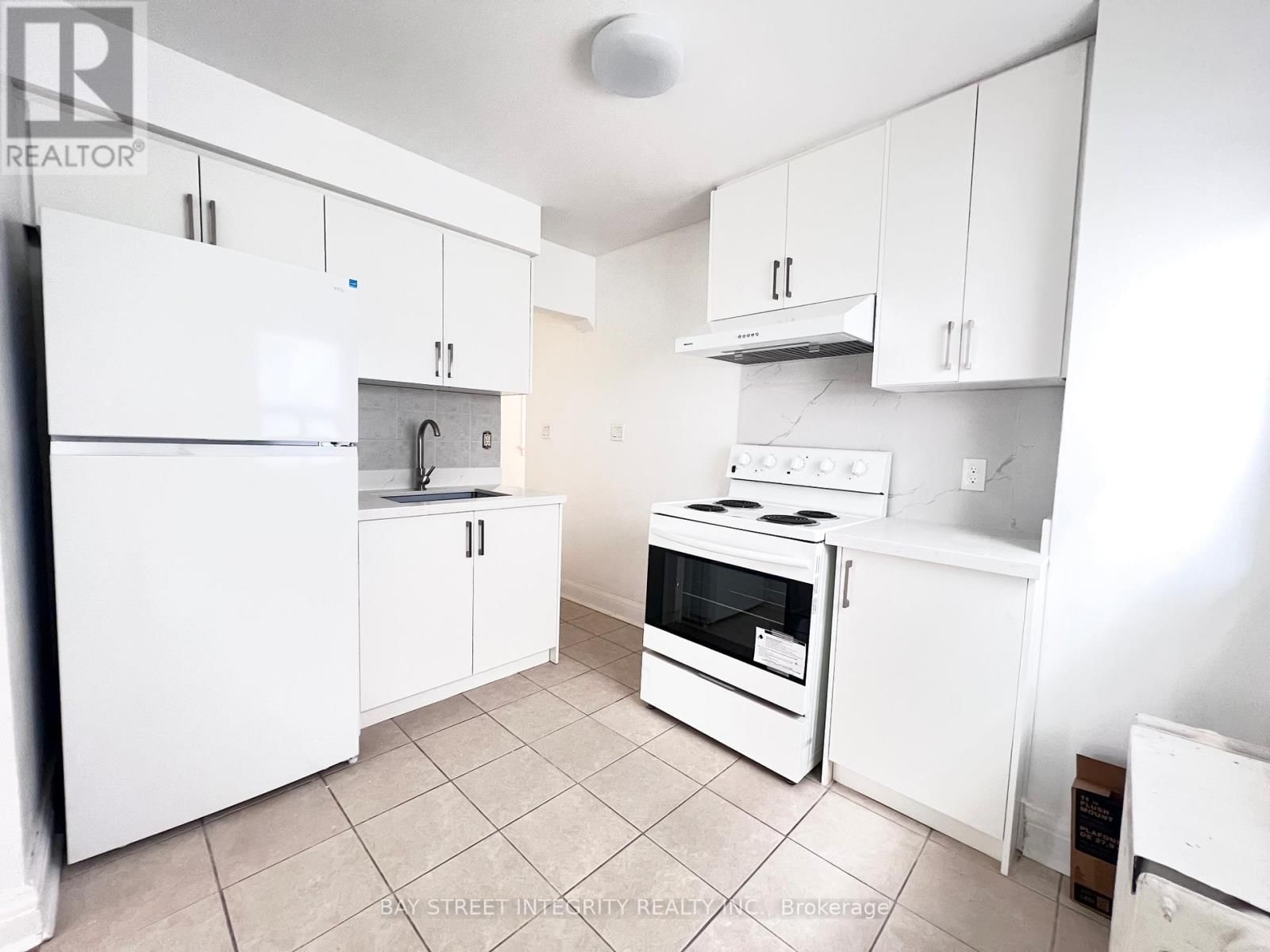 970 BRIAR HILL AVENUE Image 9