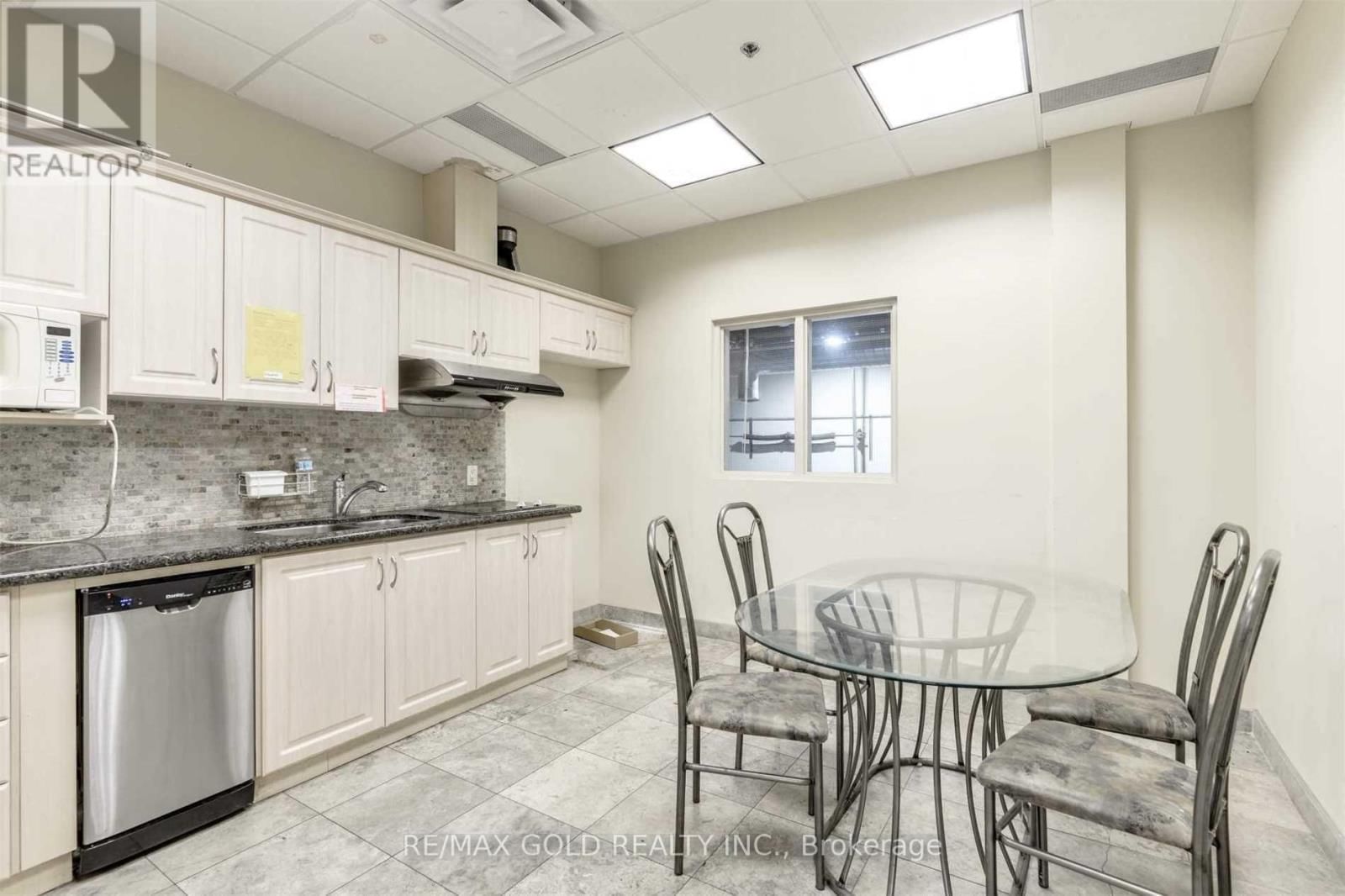 # 157 - 2960 DREW ROAD Image 12