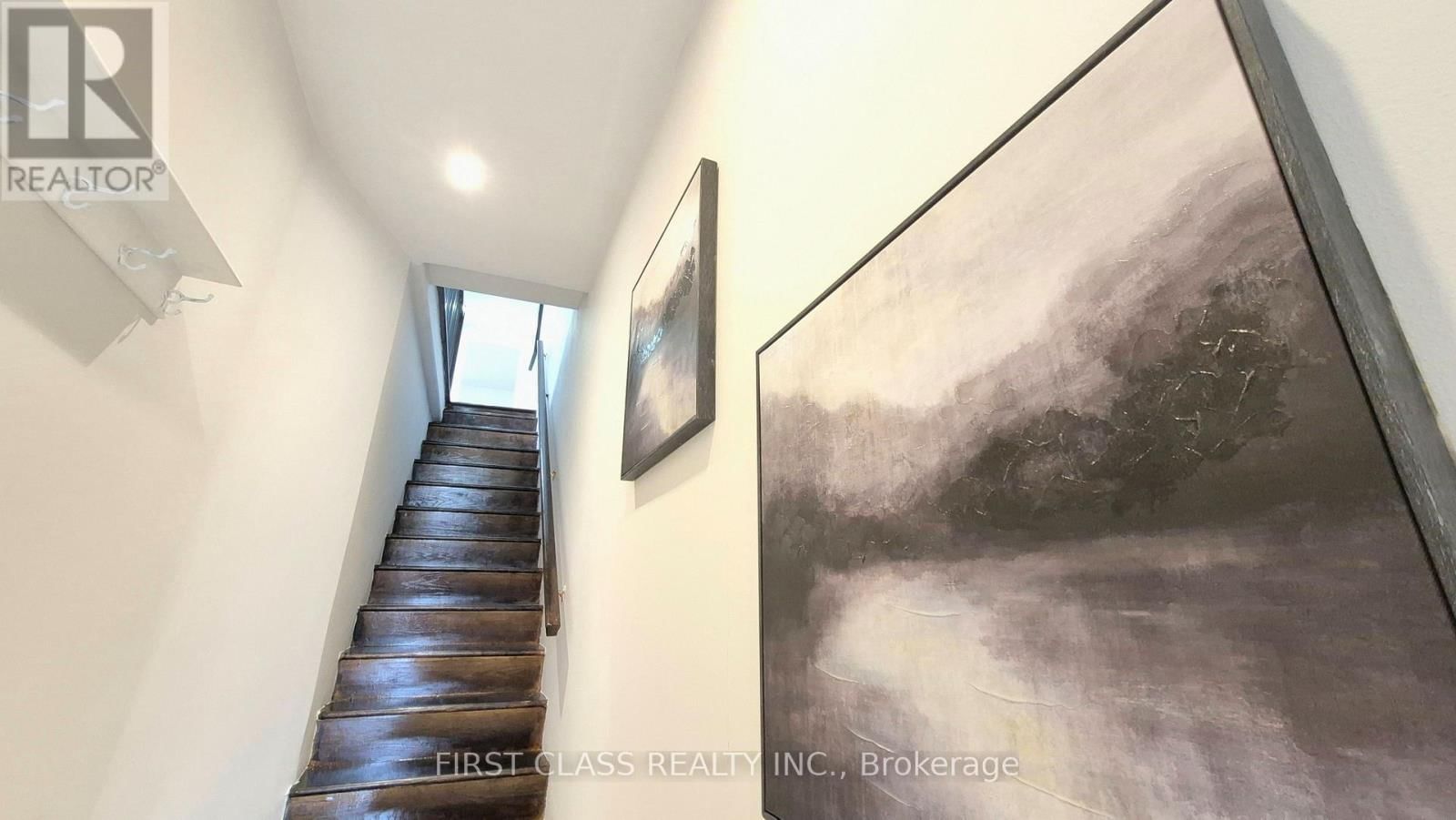 356 WALLACE AVENUE Image 14