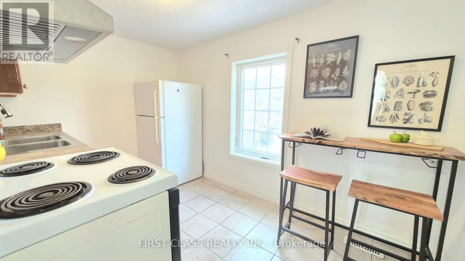 356 WALLACE AVENUE Image 16