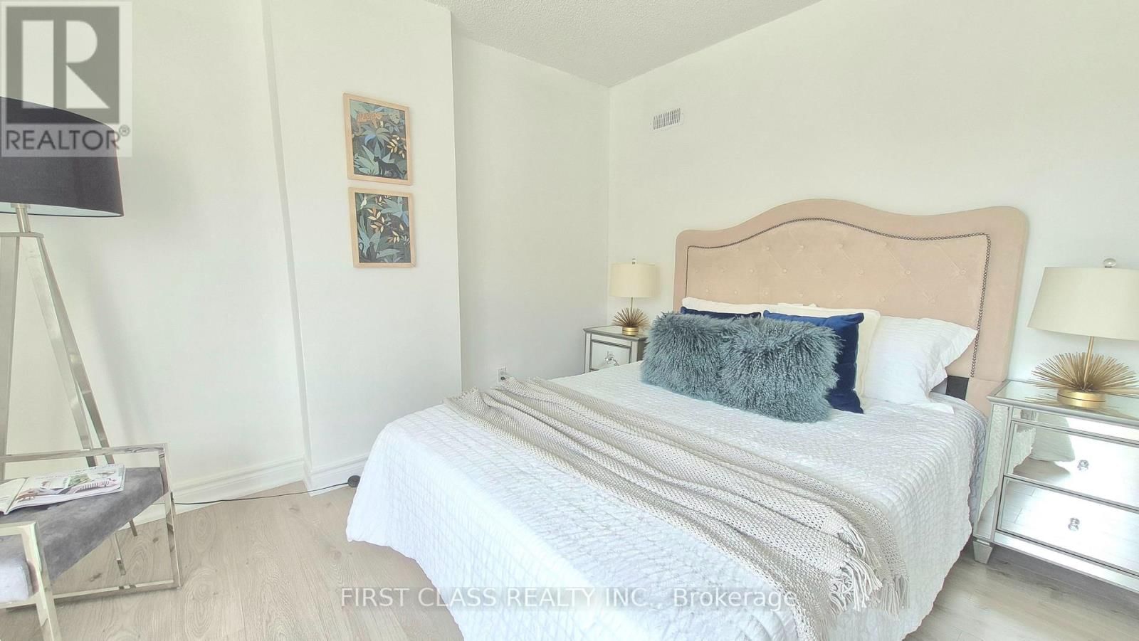 356 WALLACE AVENUE Image 20