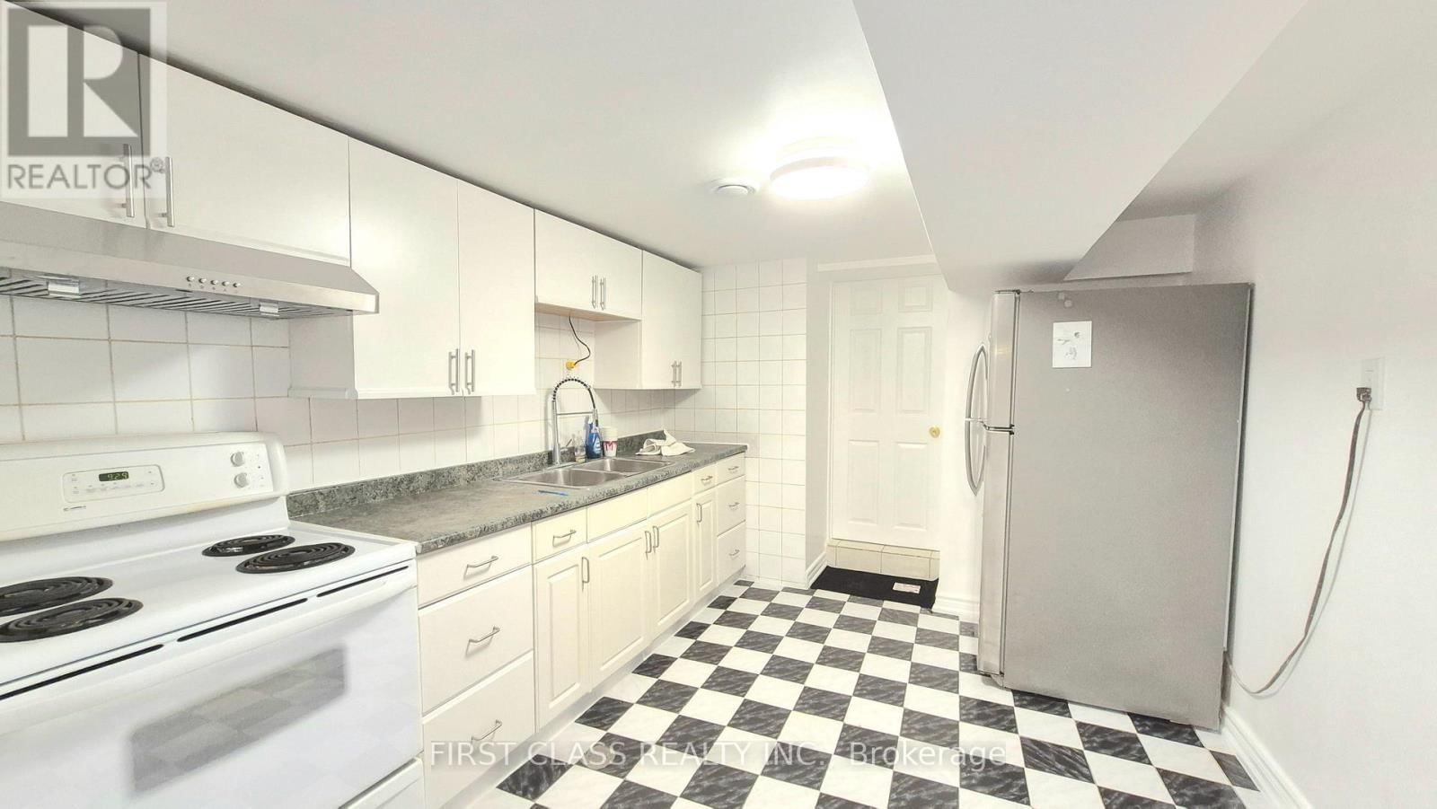 356 WALLACE AVENUE Image 29