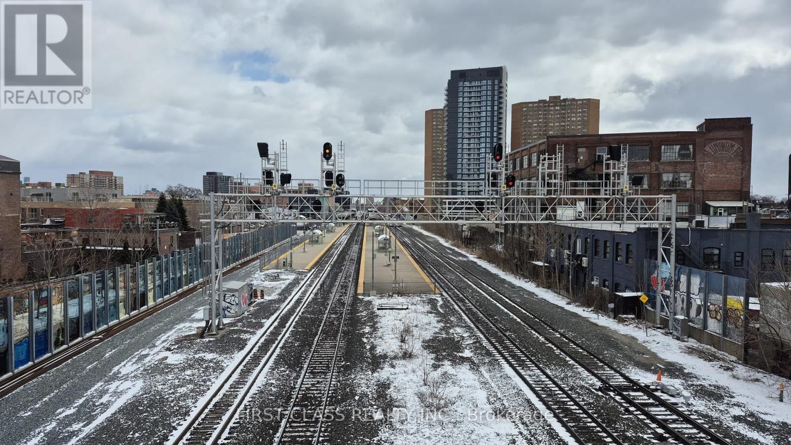 356 WALLACE AVENUE Image 35