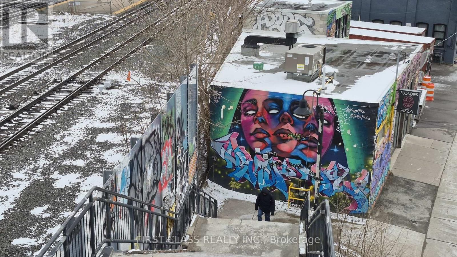 356 WALLACE AVENUE Image 36