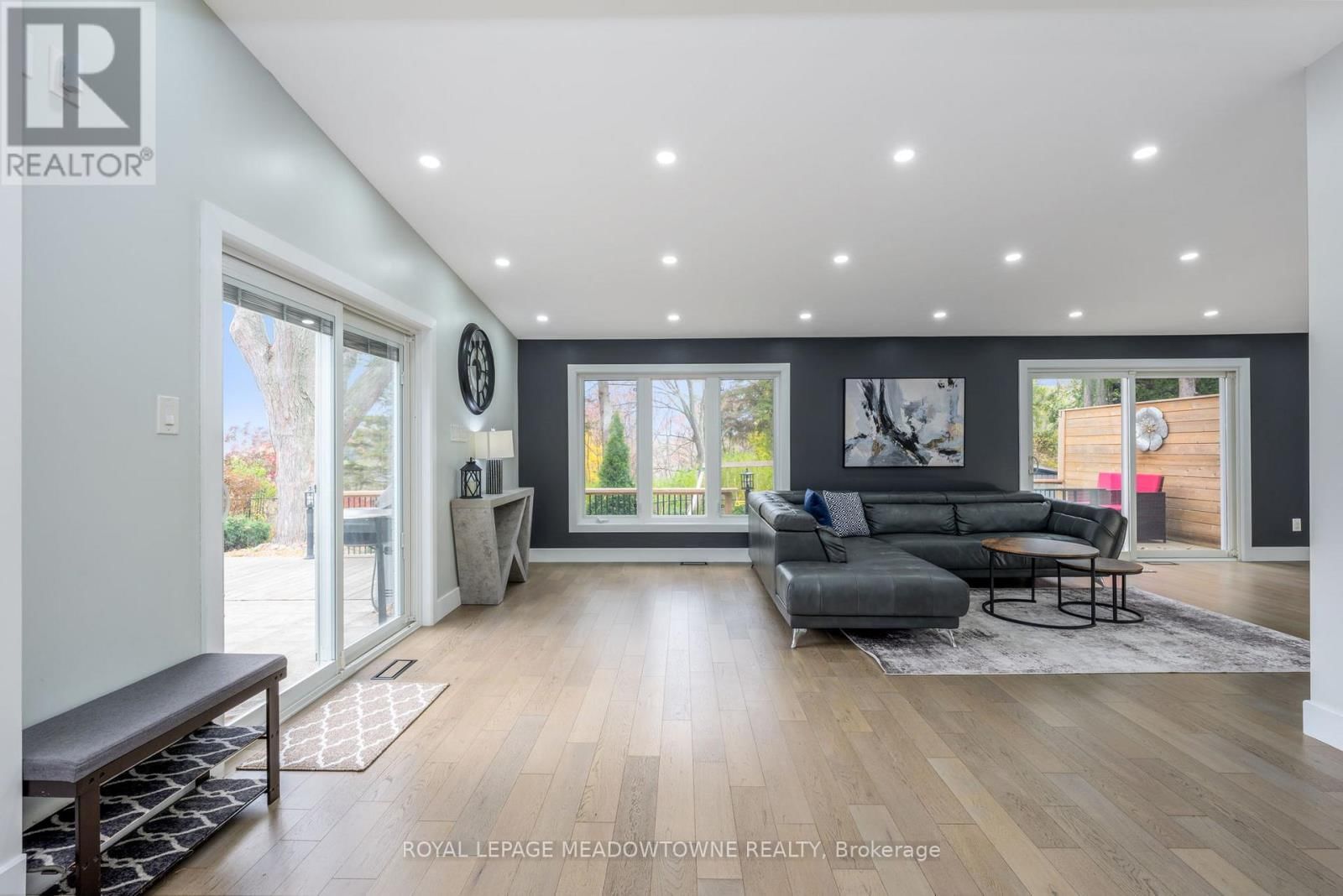 4 CHIPPER COURT Image 14