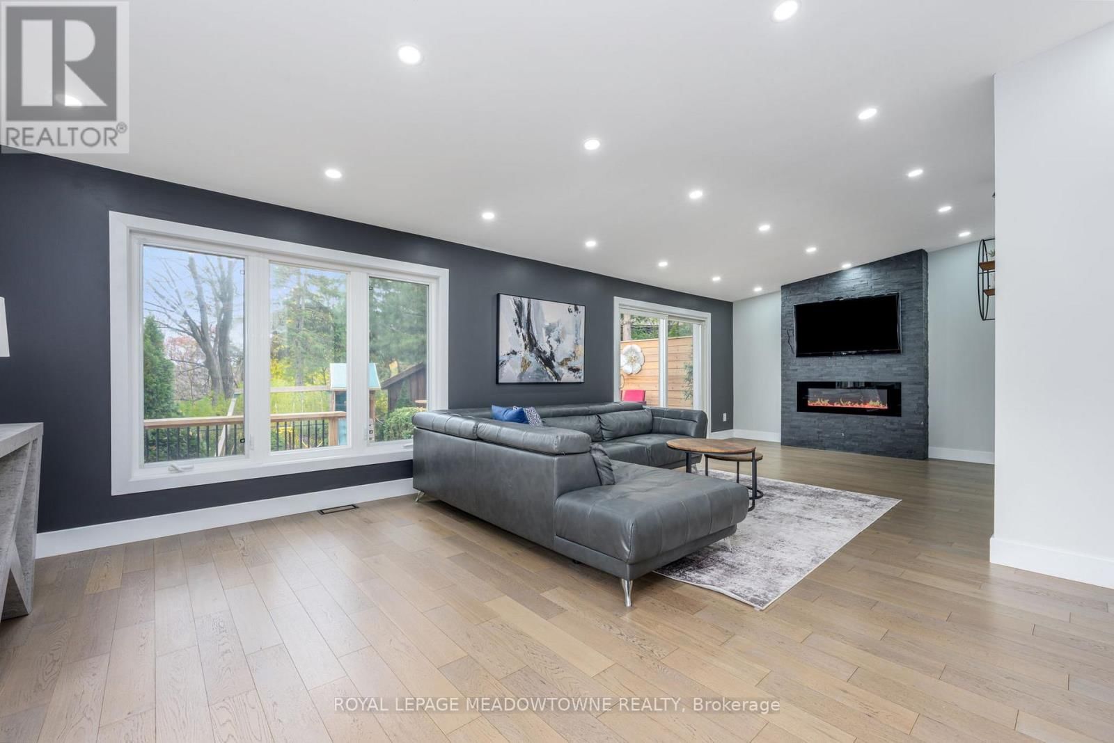 4 CHIPPER COURT Image 15