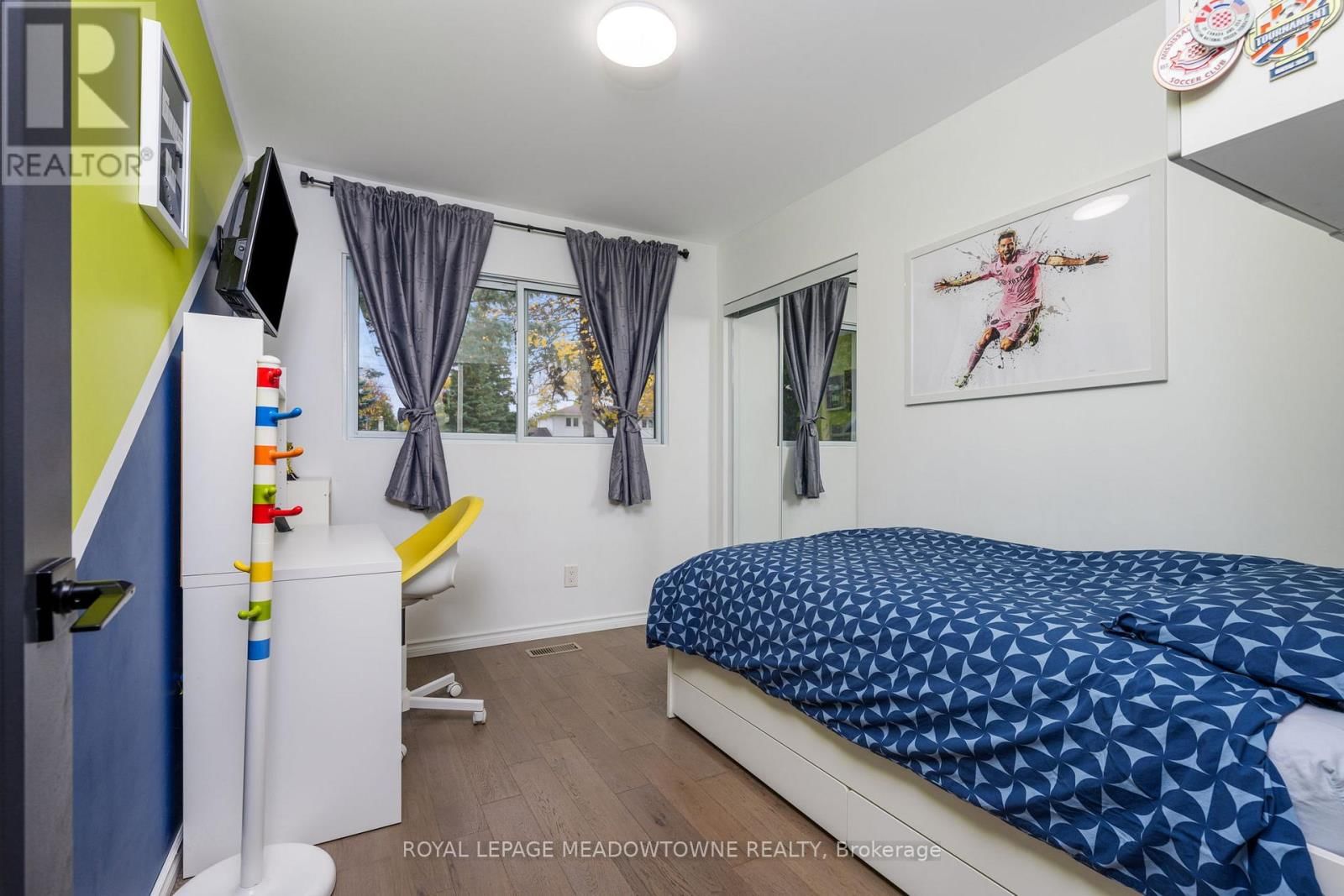 4 CHIPPER COURT Image 26