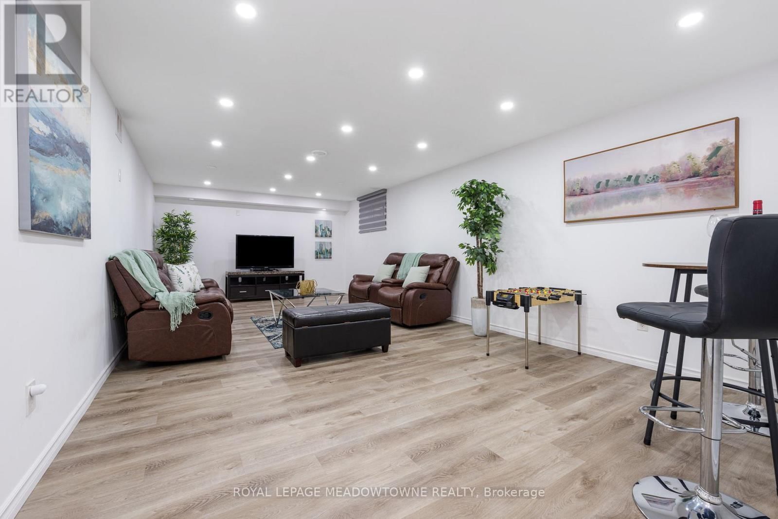 4 CHIPPER COURT Image 31