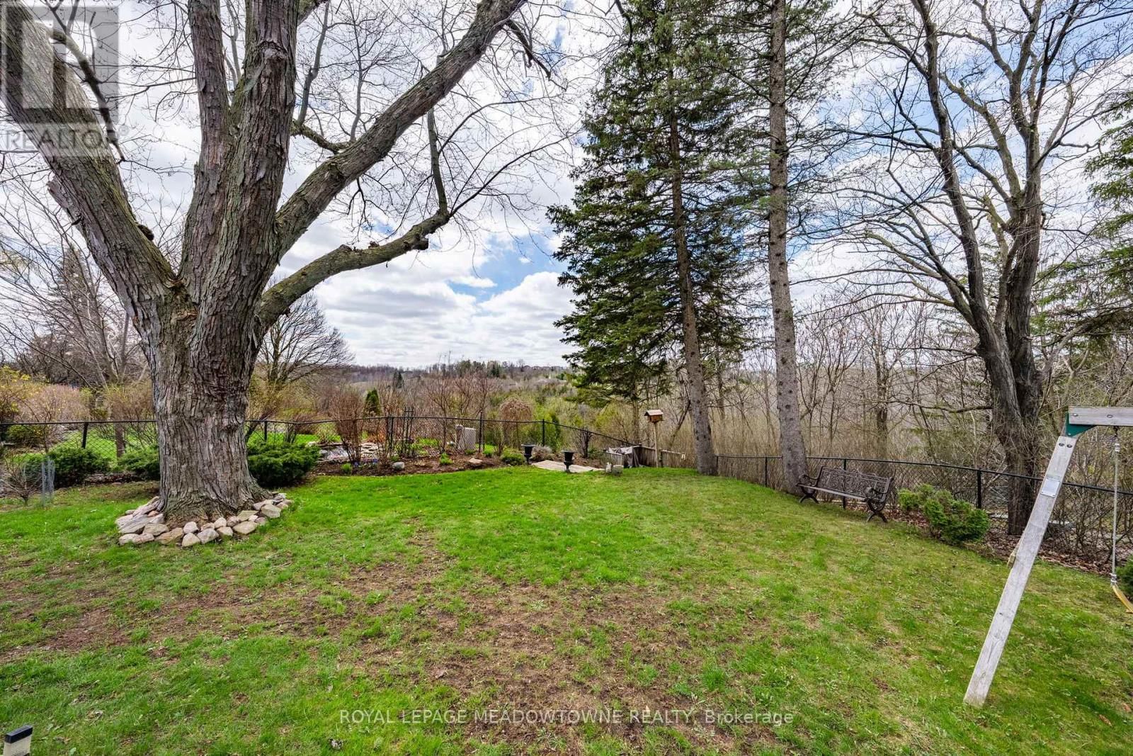 4 CHIPPER COURT Image 37