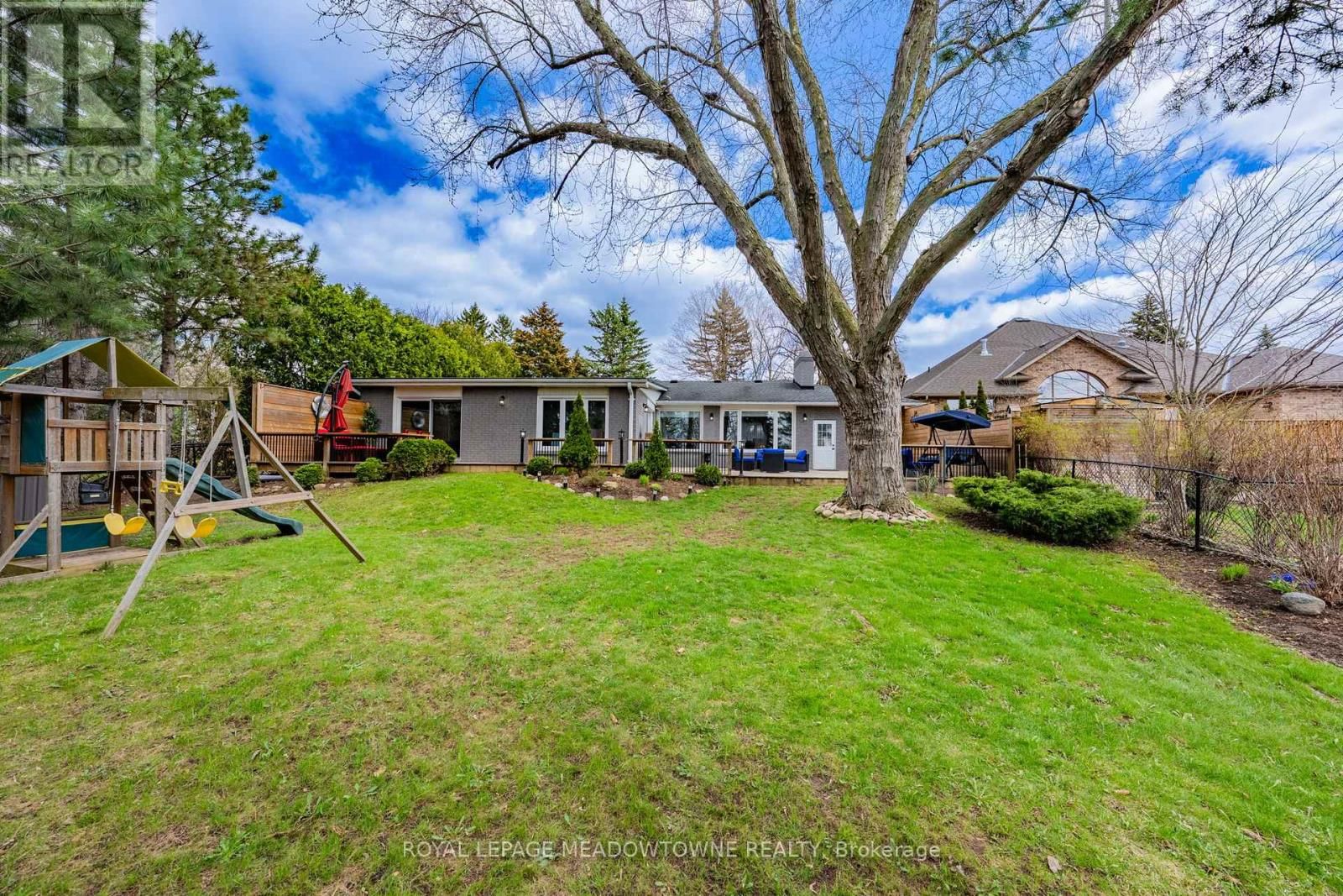 4 CHIPPER COURT Image 39