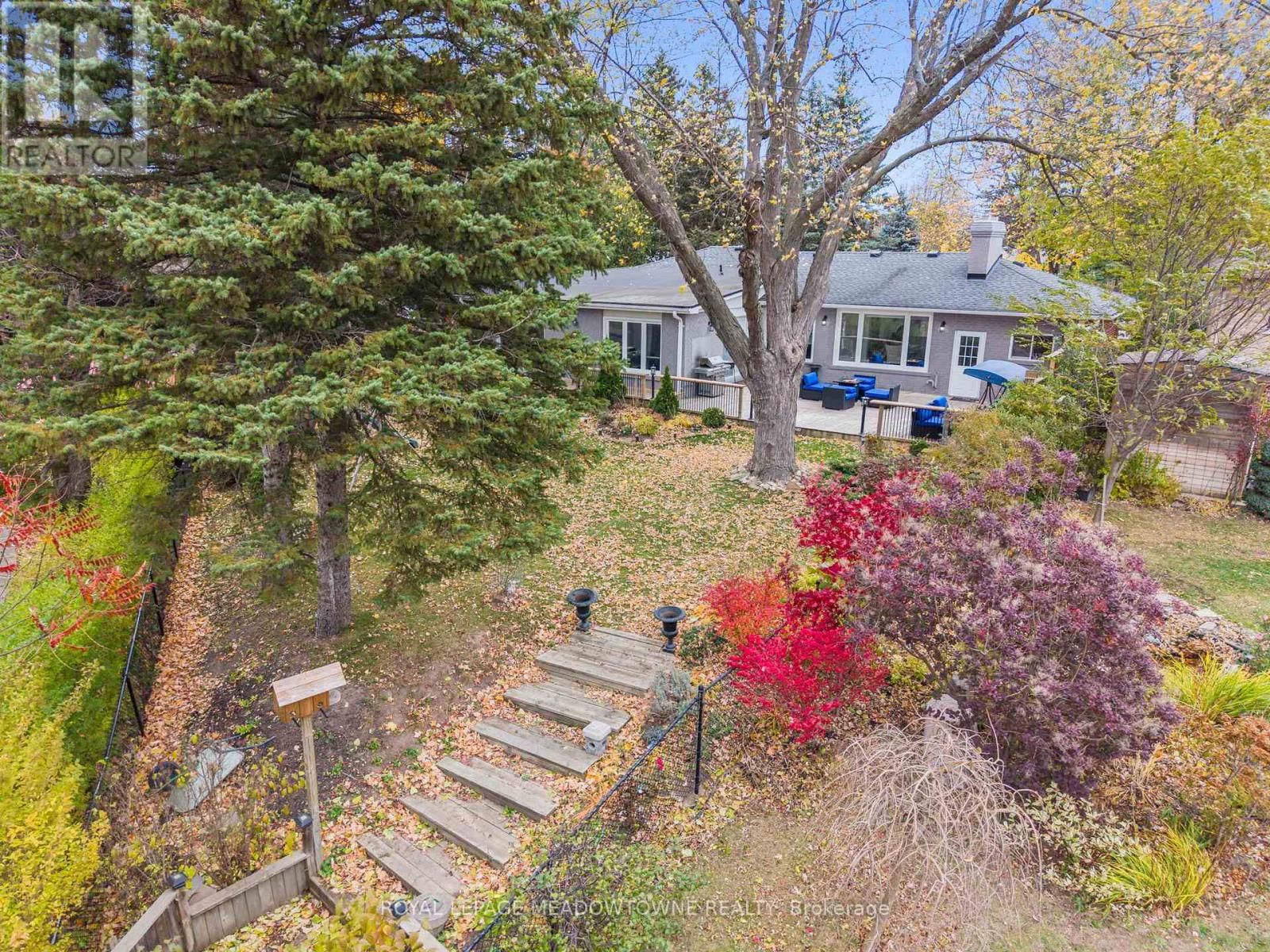 4 CHIPPER COURT Image 44