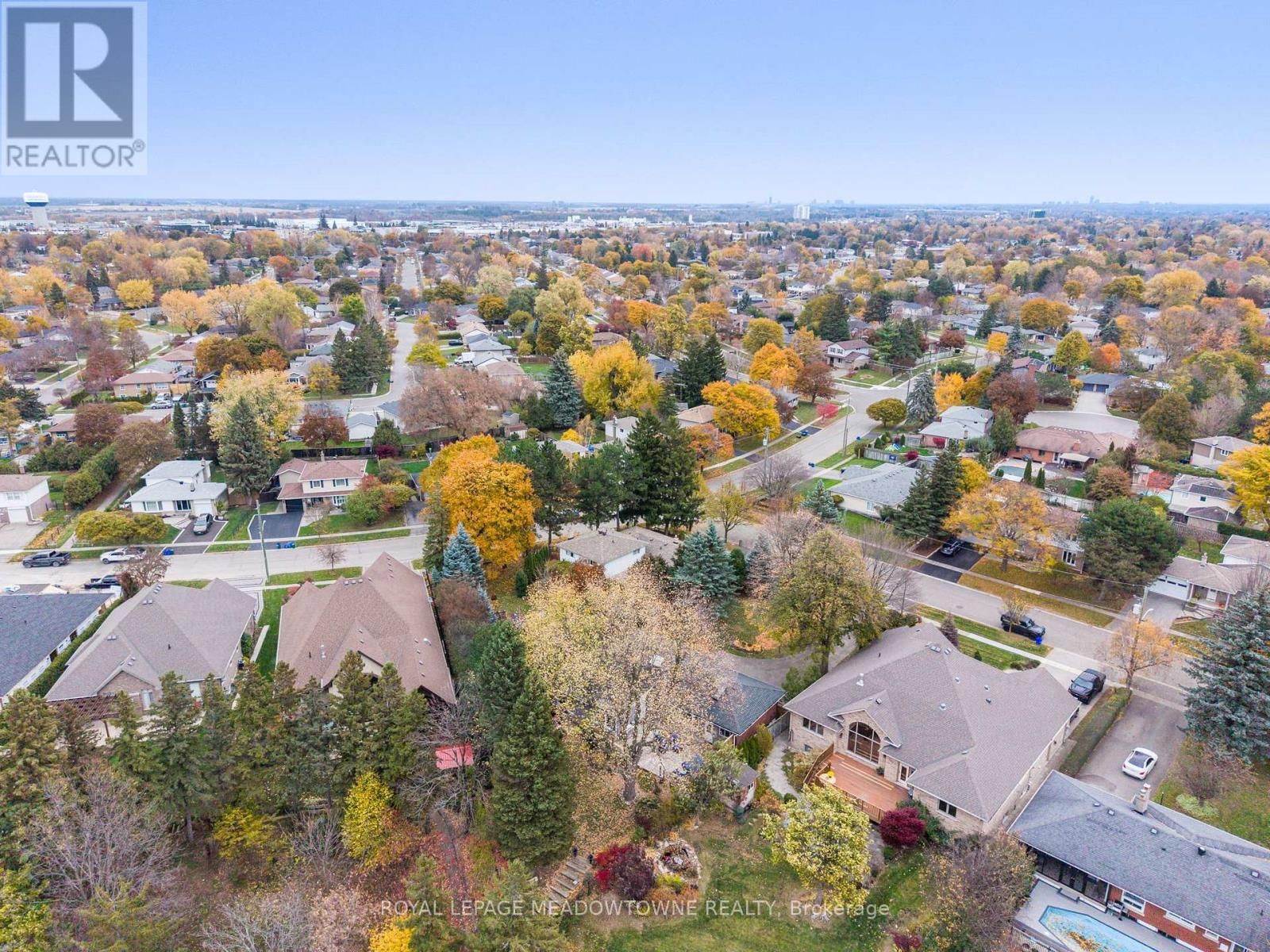 4 CHIPPER COURT Image 46