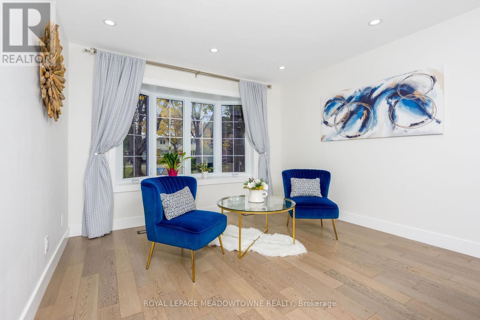 4 CHIPPER COURT Image 5