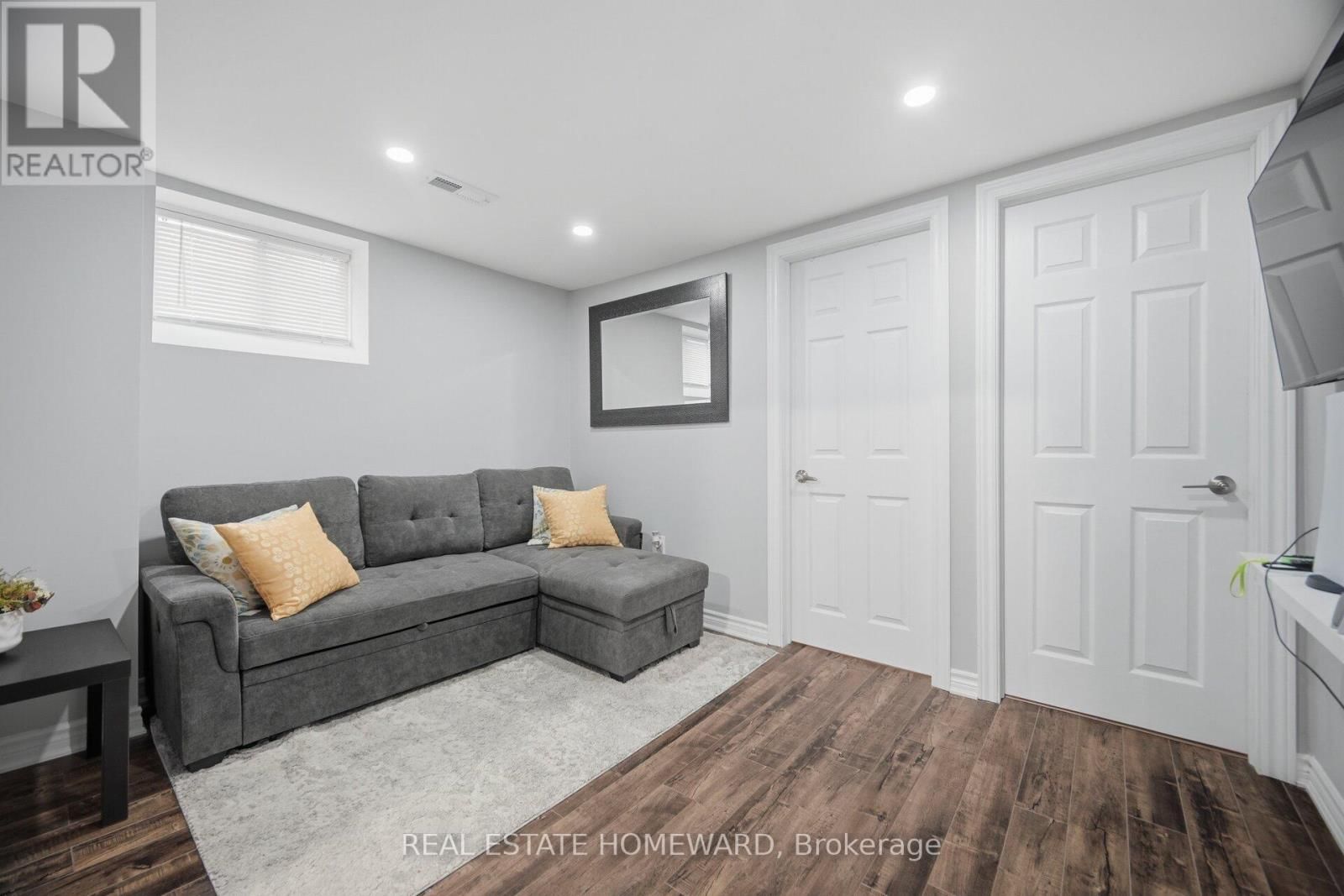 309 ROYAL SALISBURY WAY Image 32