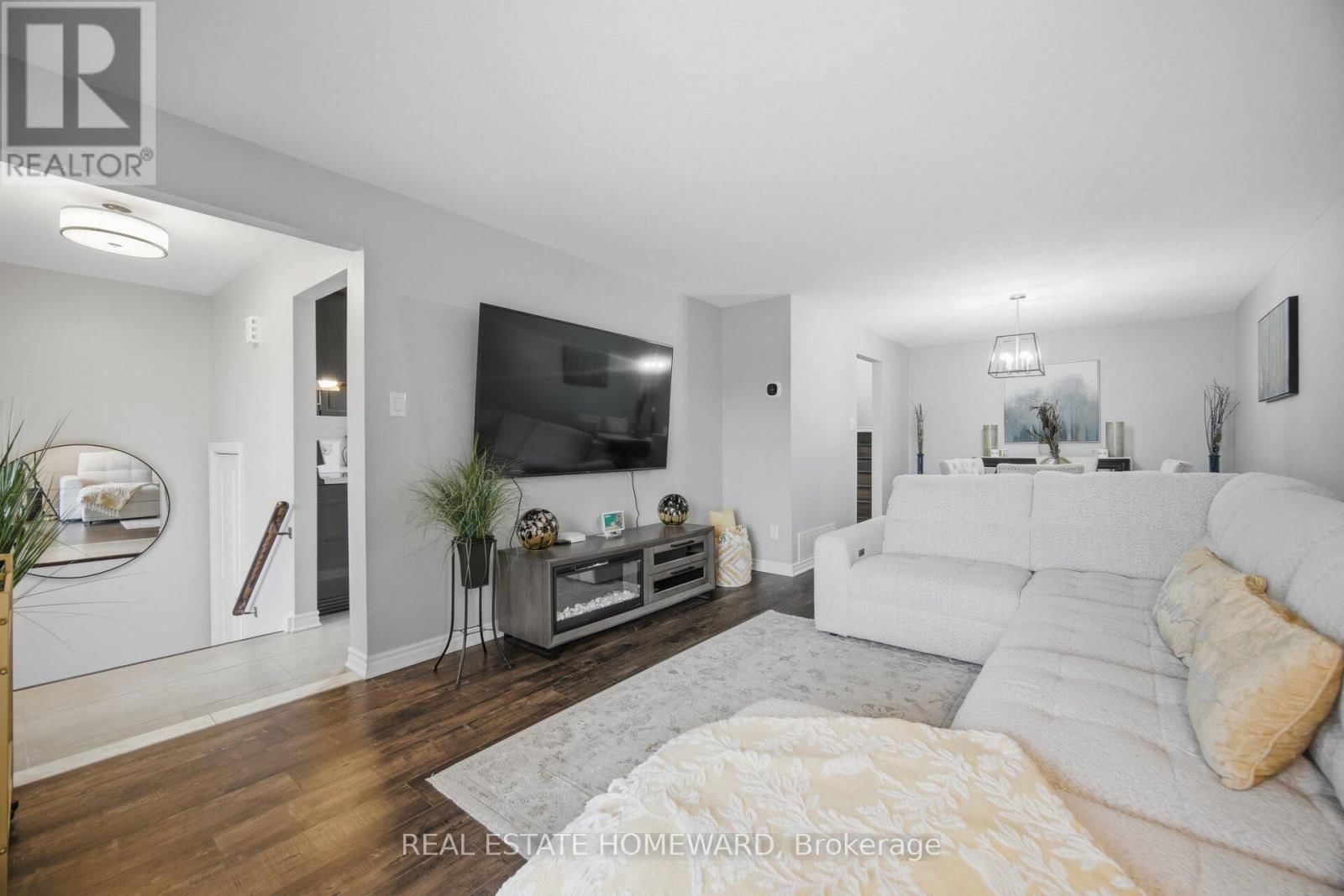 309 ROYAL SALISBURY WAY Image 9