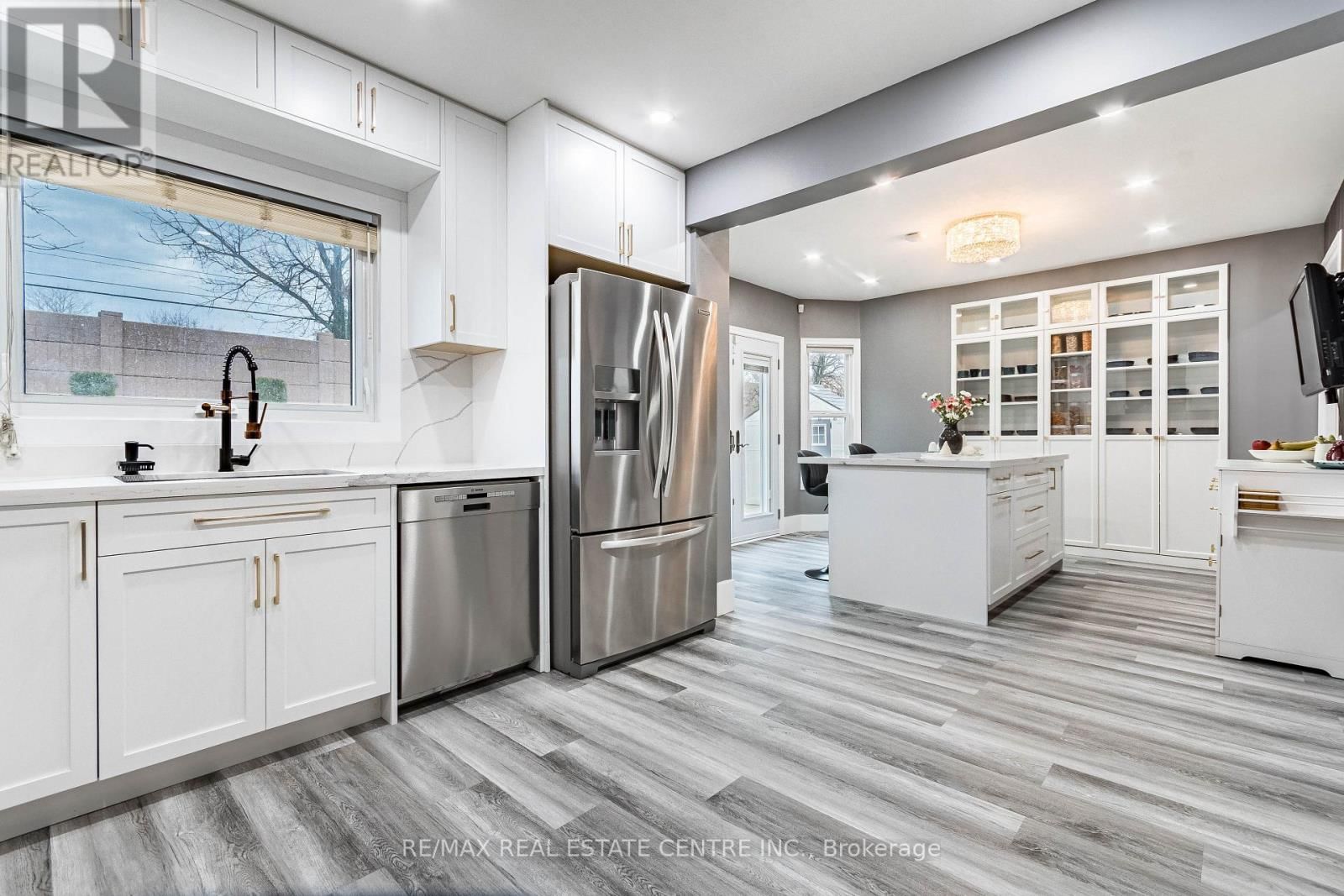 339 PARKLANE ROAD Image 13