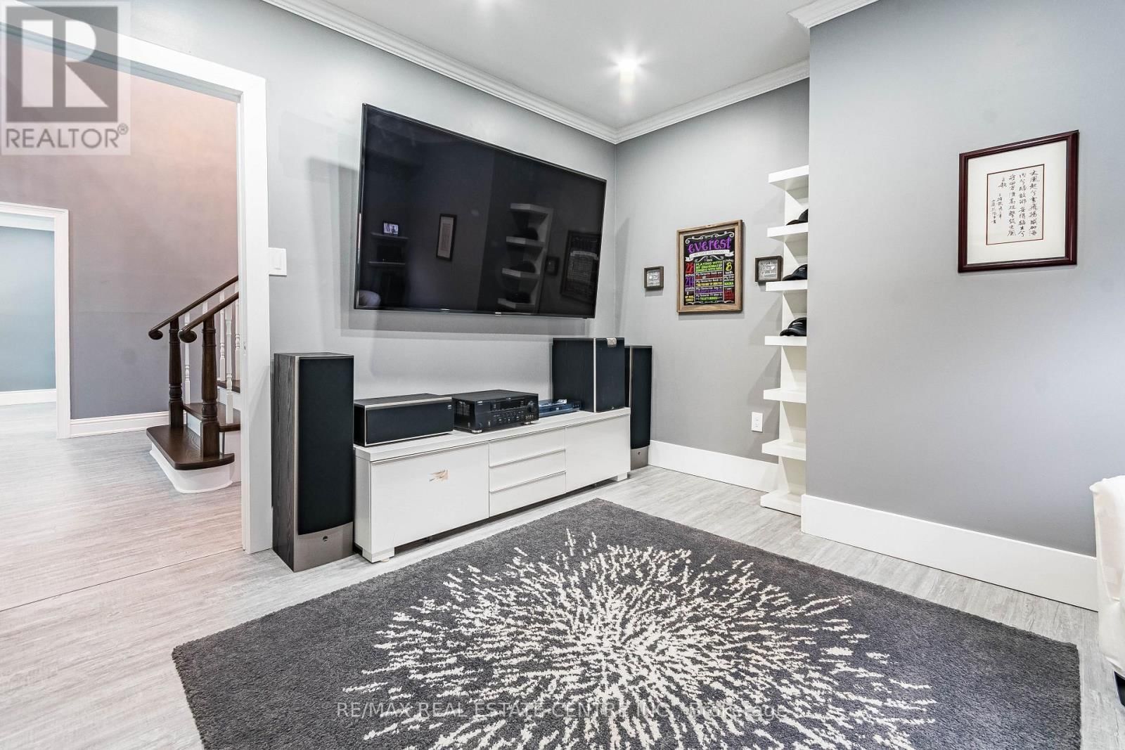 339 PARKLANE ROAD Image 18