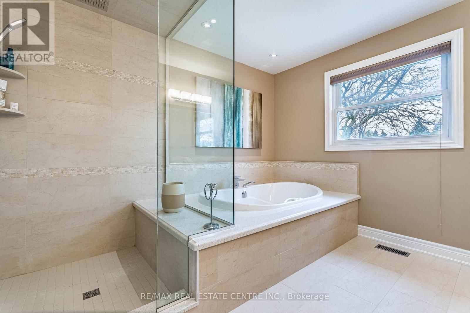 339 PARKLANE ROAD Image 34