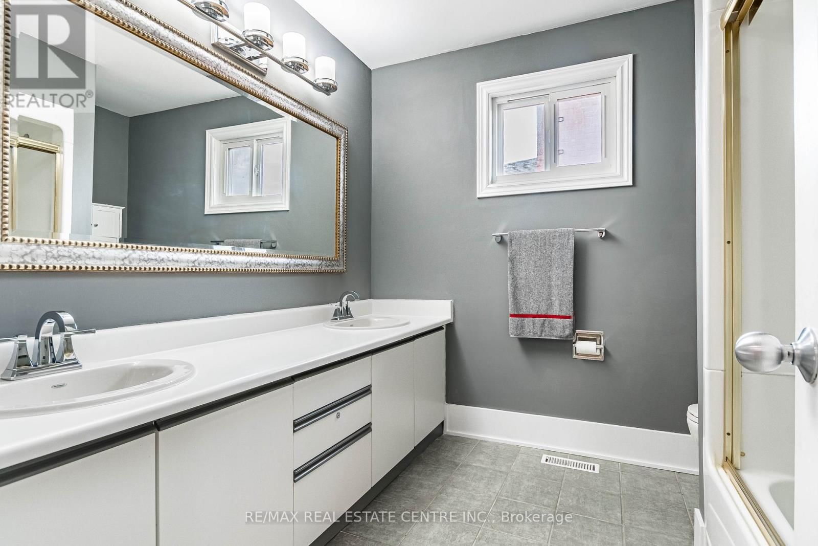 339 PARKLANE ROAD Image 39