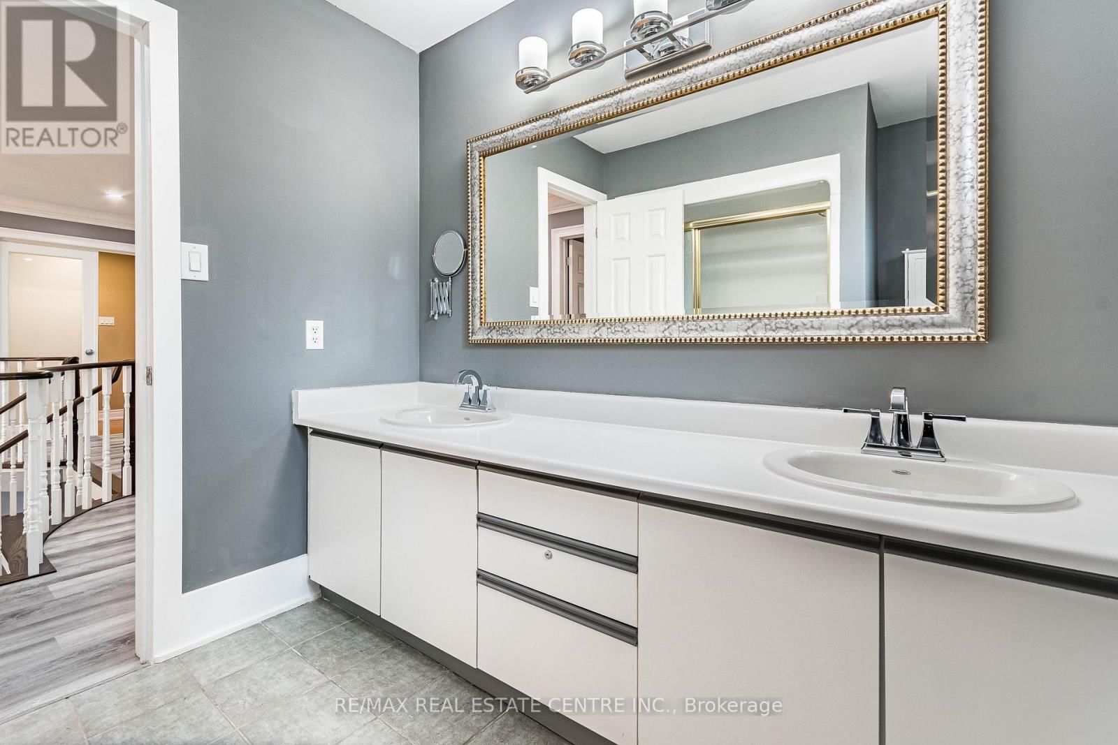 339 PARKLANE ROAD Image 40