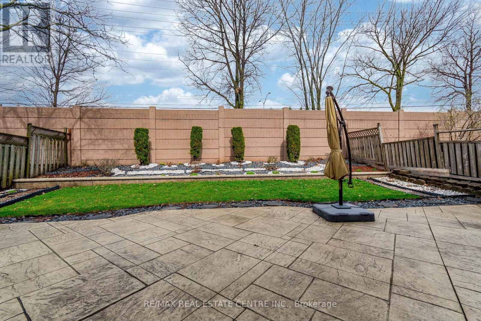 339 PARKLANE ROAD Image 42