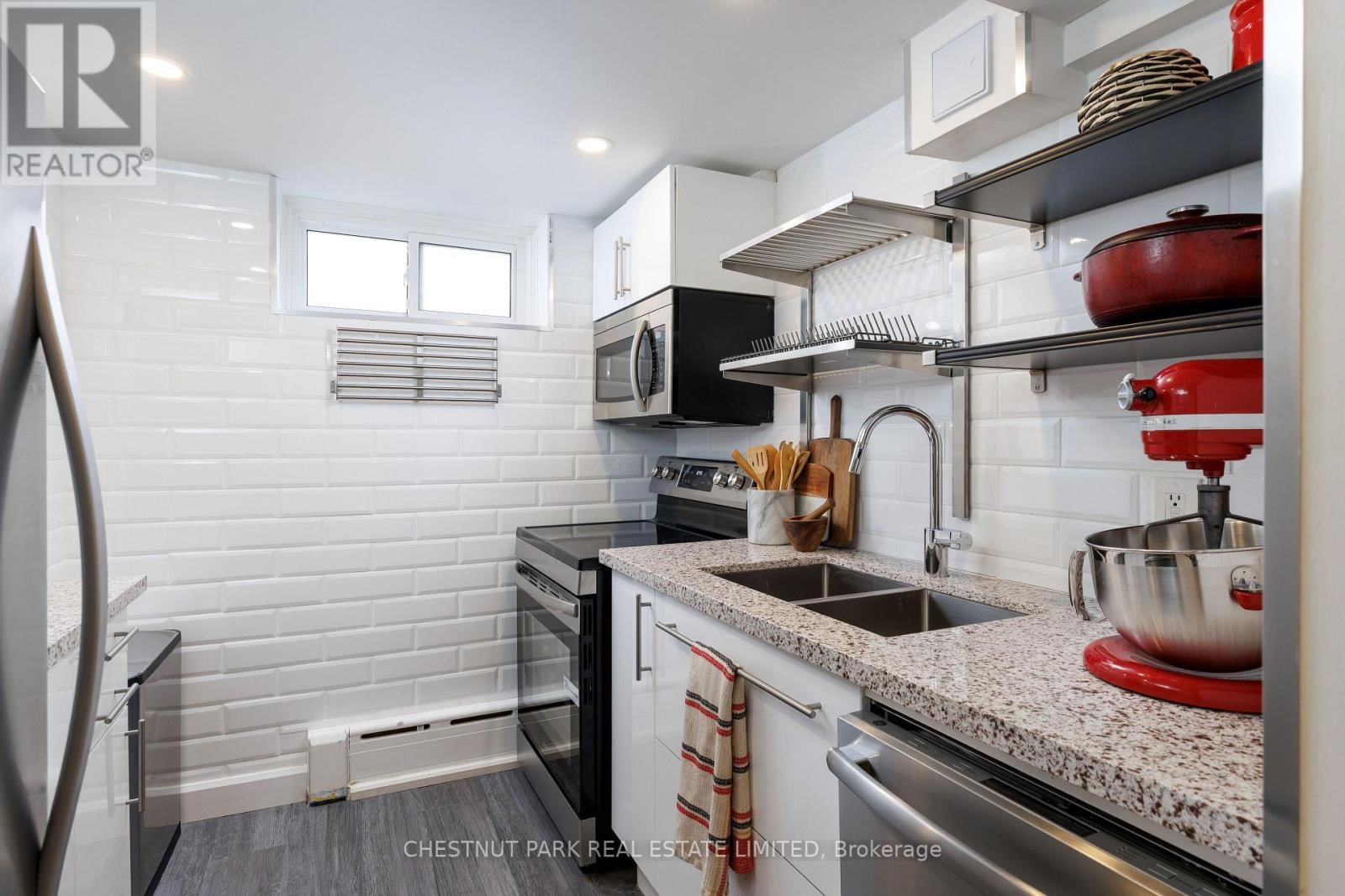 179 GLENDONWYNNE ROAD Image 33