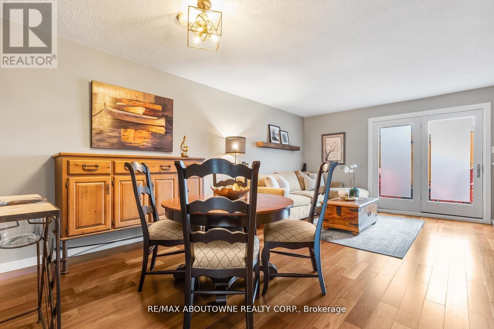 71 SARAH LANE Image 10