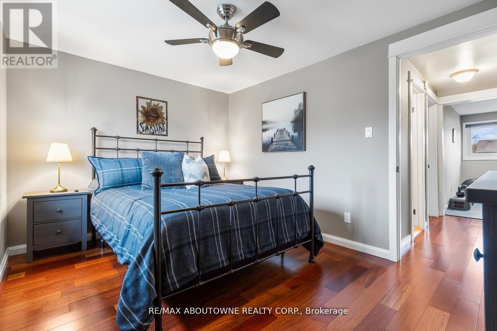 71 SARAH LANE Image 18