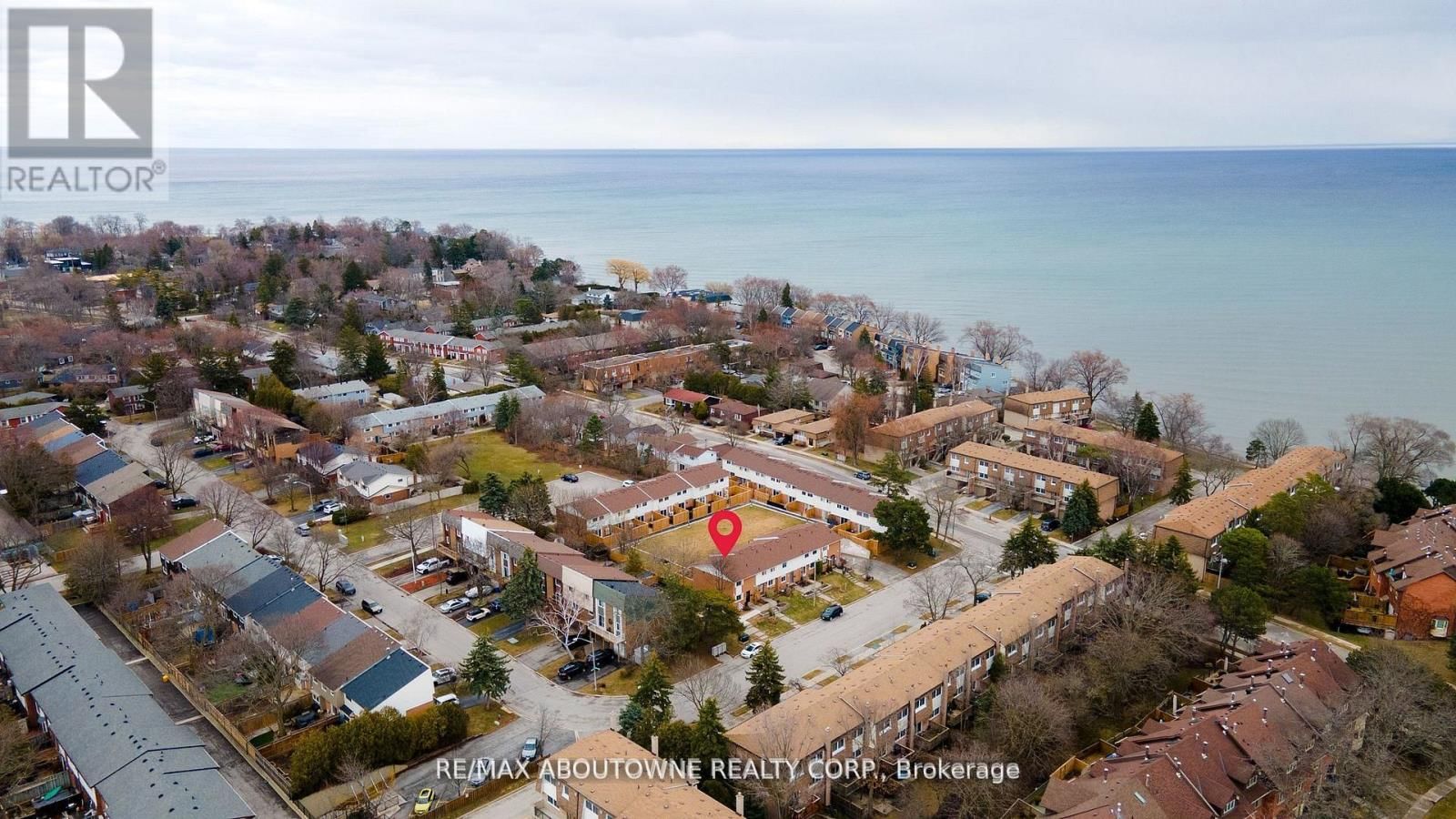 71 SARAH LANE Image 35