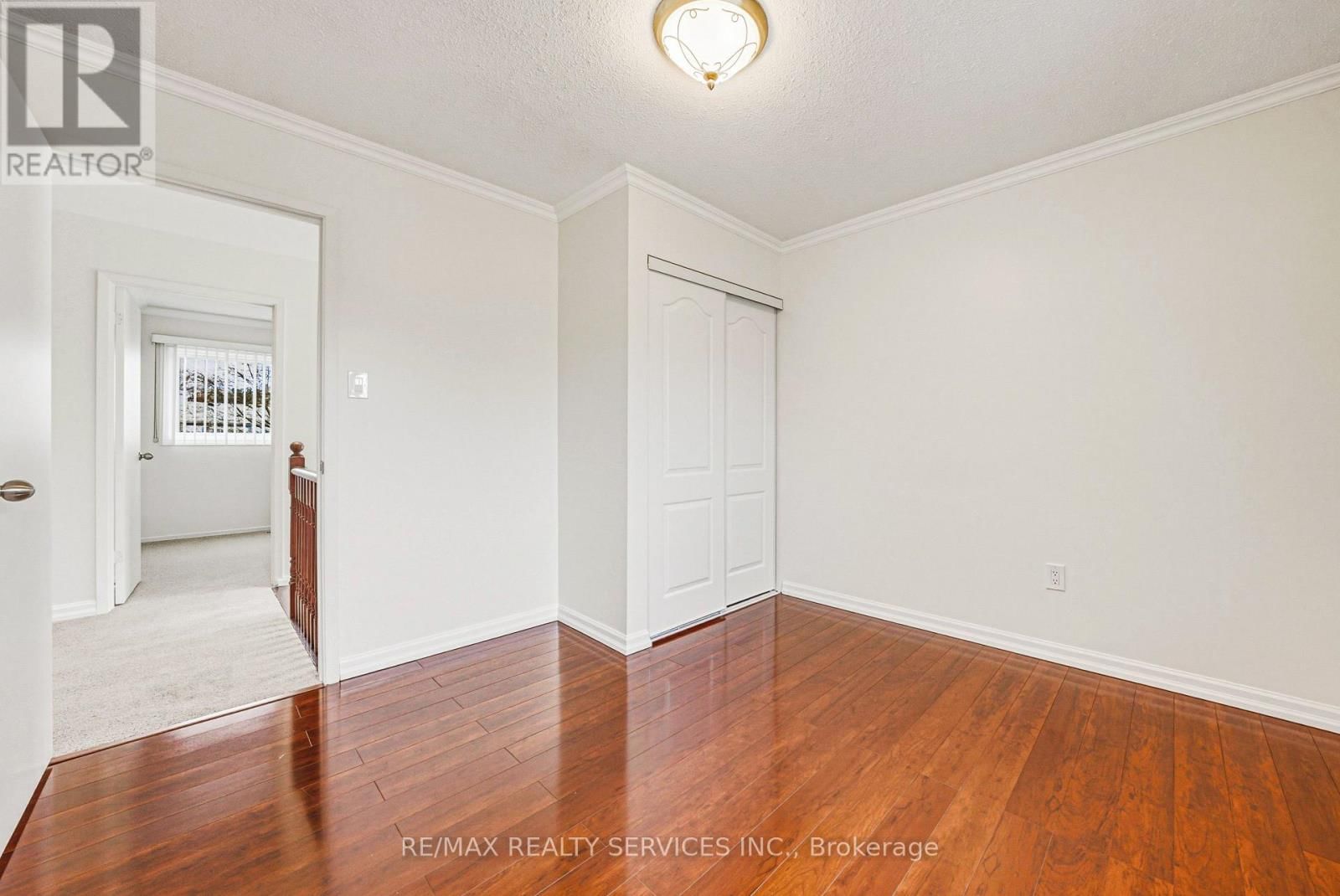 4 MOUNT FOREST DRIVE Image 21