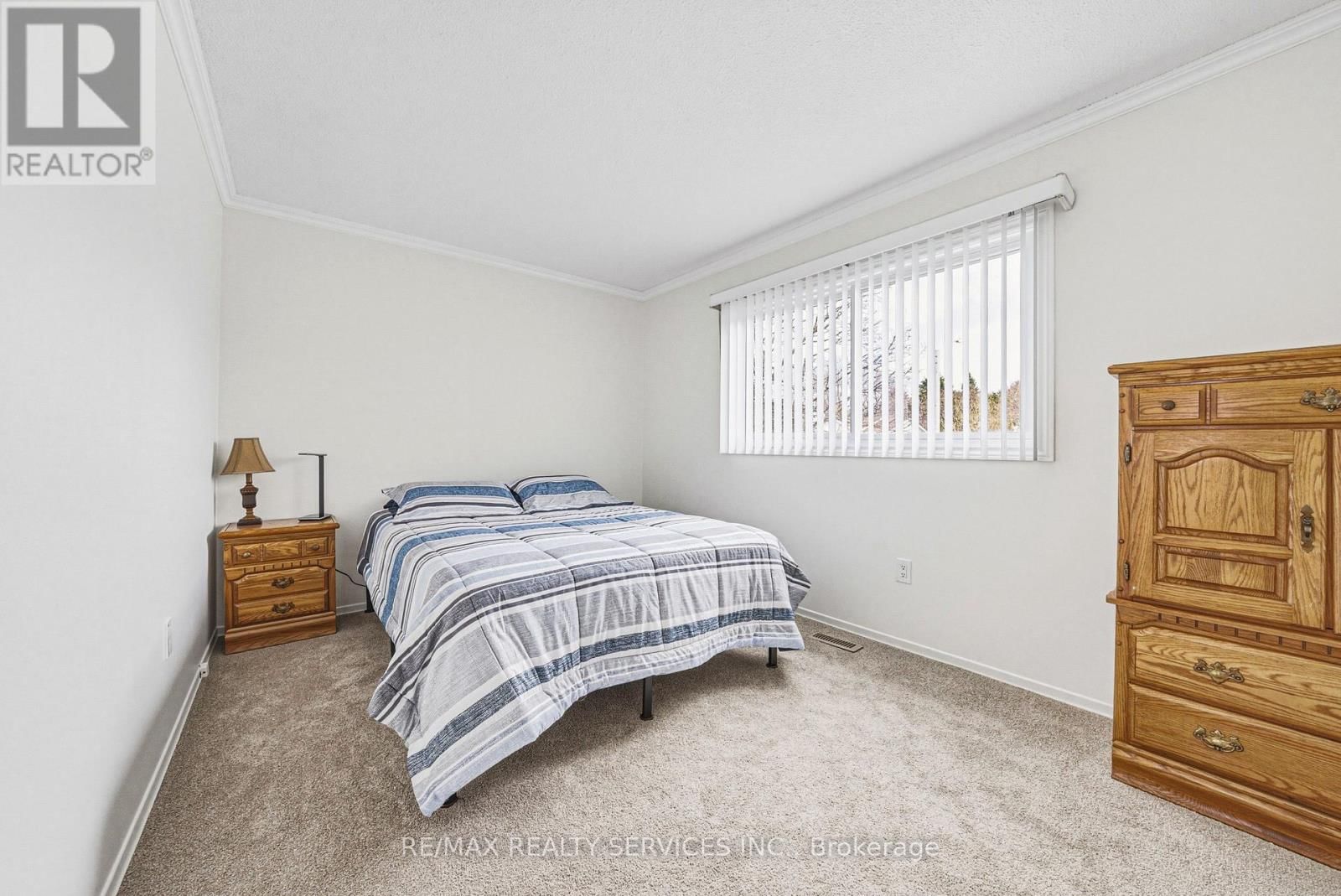 4 MOUNT FOREST DRIVE Image 23