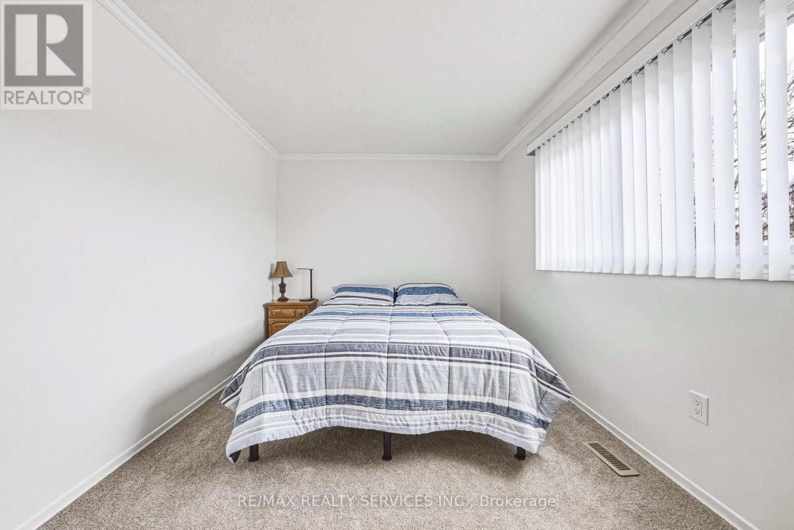 4 MOUNT FOREST DRIVE Image 24