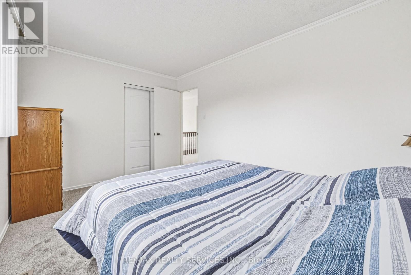 4 MOUNT FOREST DRIVE Image 25