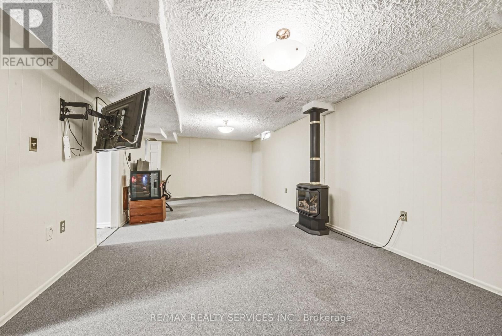 4 MOUNT FOREST DRIVE Image 28