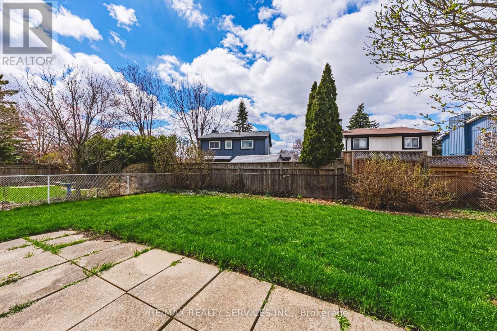 4 MOUNT FOREST DRIVE Image 35